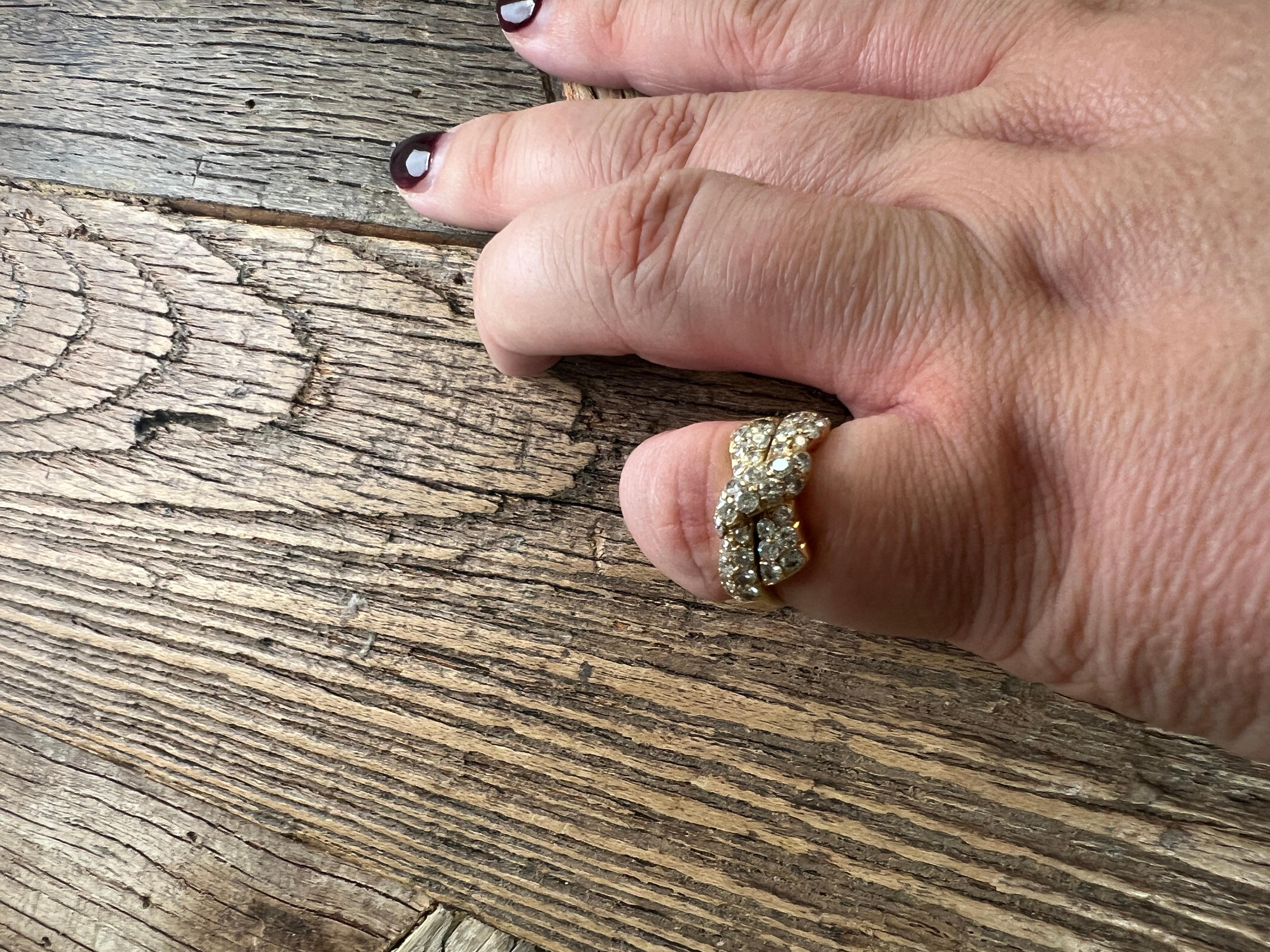 An 18k yellow gold and diamond ring by Van Cleef & Arpels 9