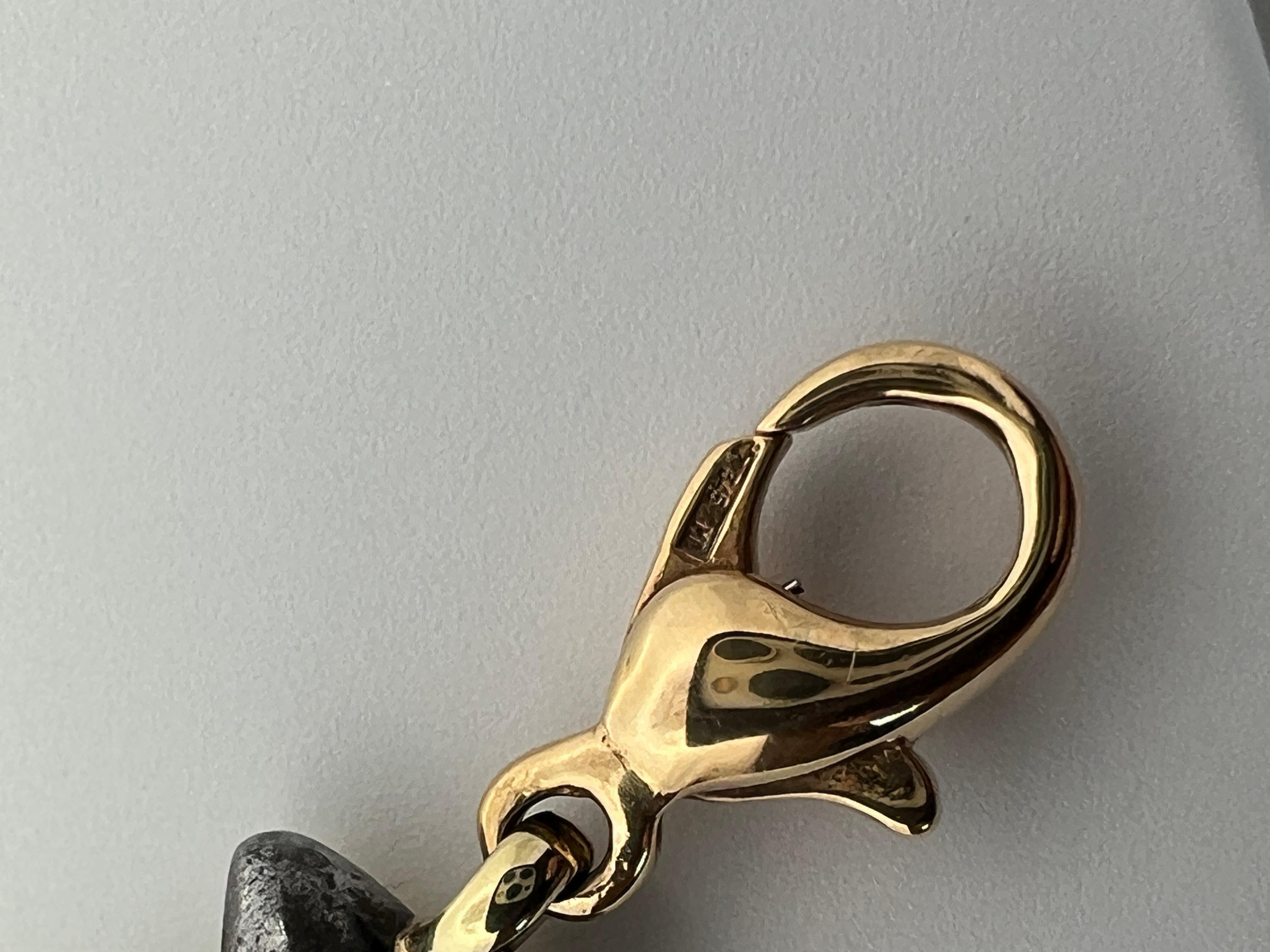Un bracelet en or jaune 18k et hématite de Faraone / Tiffany & Co. en vente 3