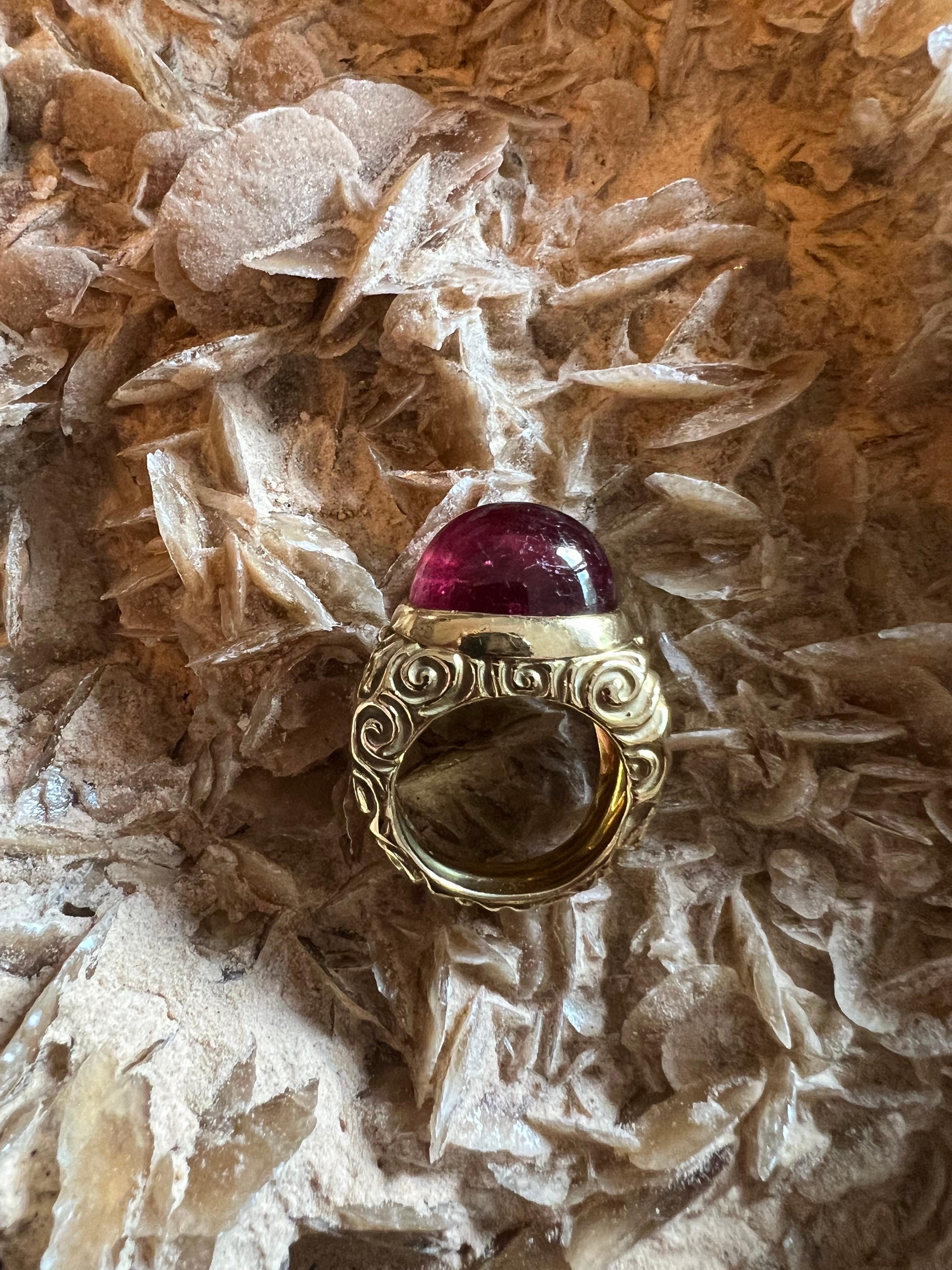 An 18k yellow gold and pink Tourmaline ring By Elizabeth Gage. For Sale 4