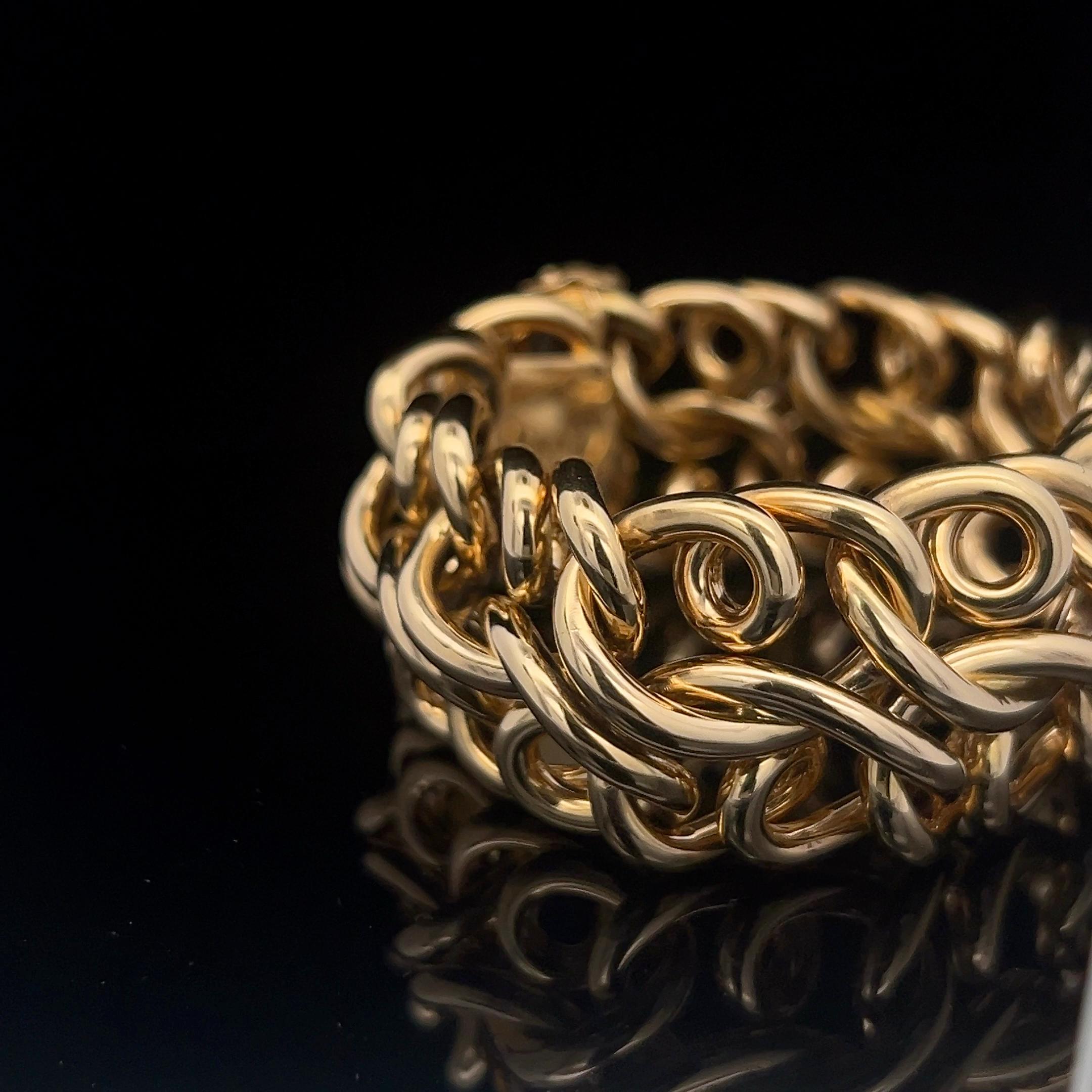 Un bracelet en or jaune 18 carats de Carlo Weingrill en vente 9