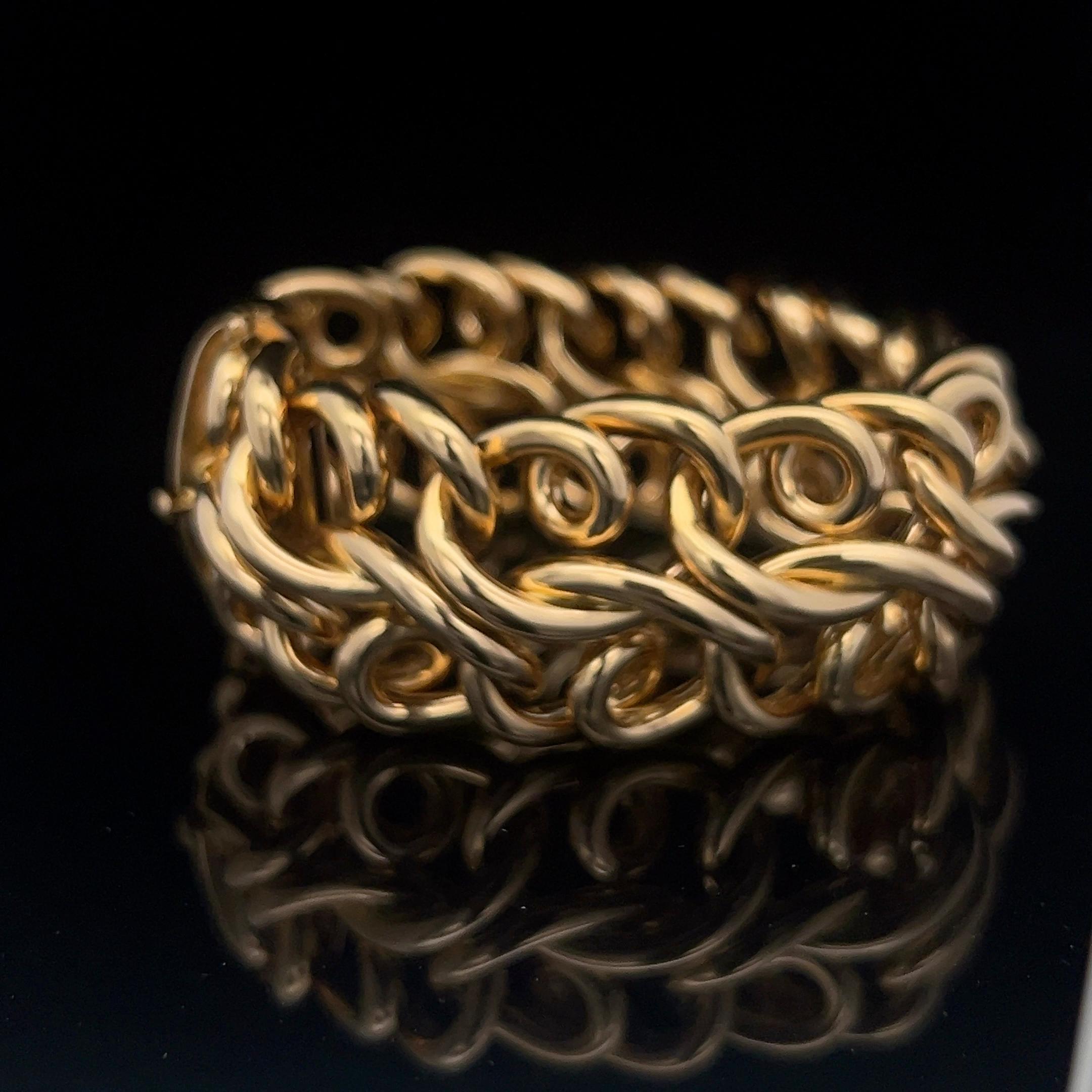 Un bracelet en or jaune 18 carats de Carlo Weingrill en vente 10