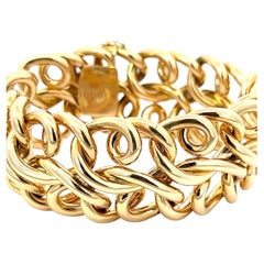 Ein Armband aus 18 Karat Gelbgold von Carlo Weingrill