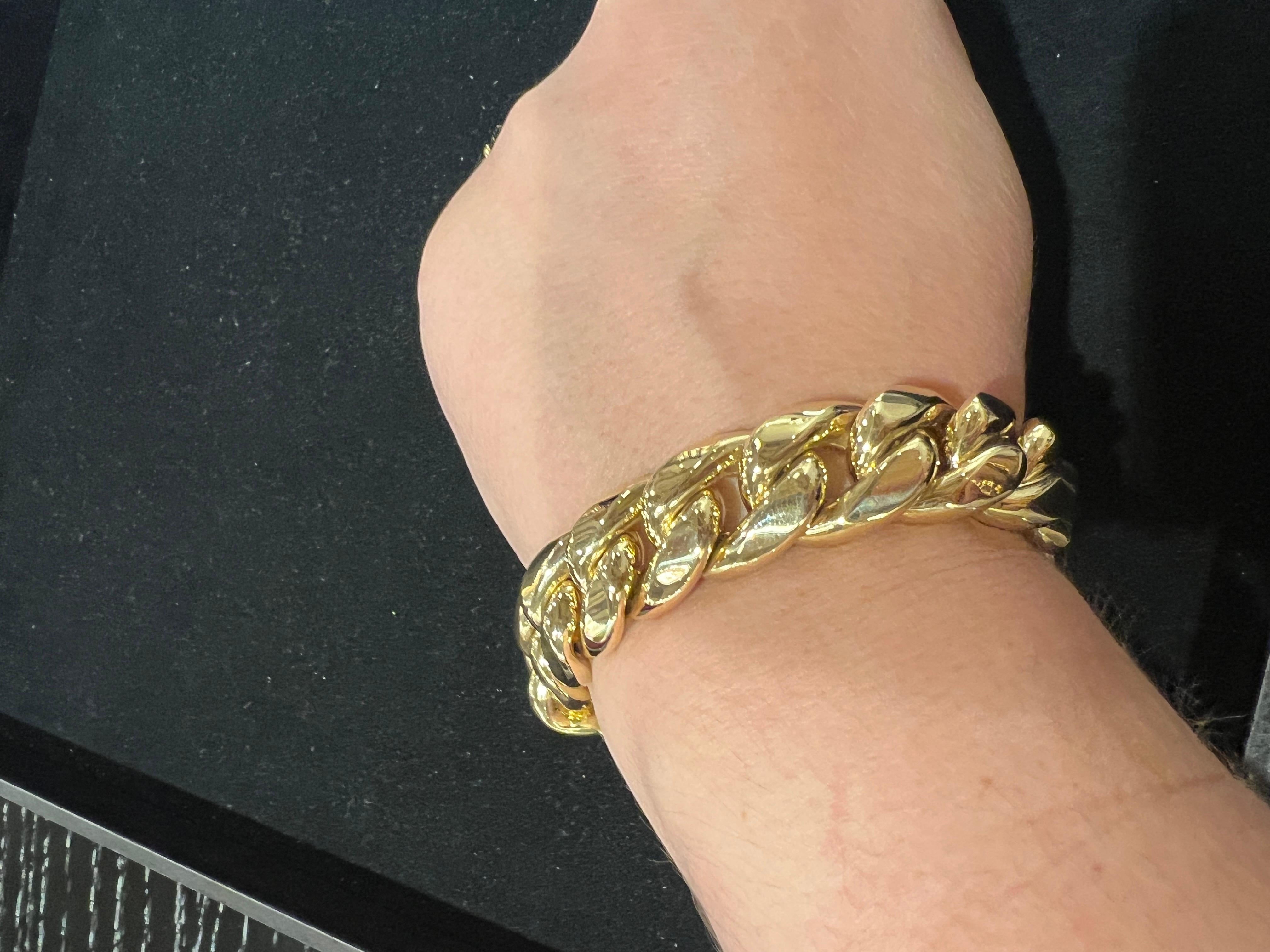 An 18k yellow gold bracelet by Nicolis Cola. For Sale 4