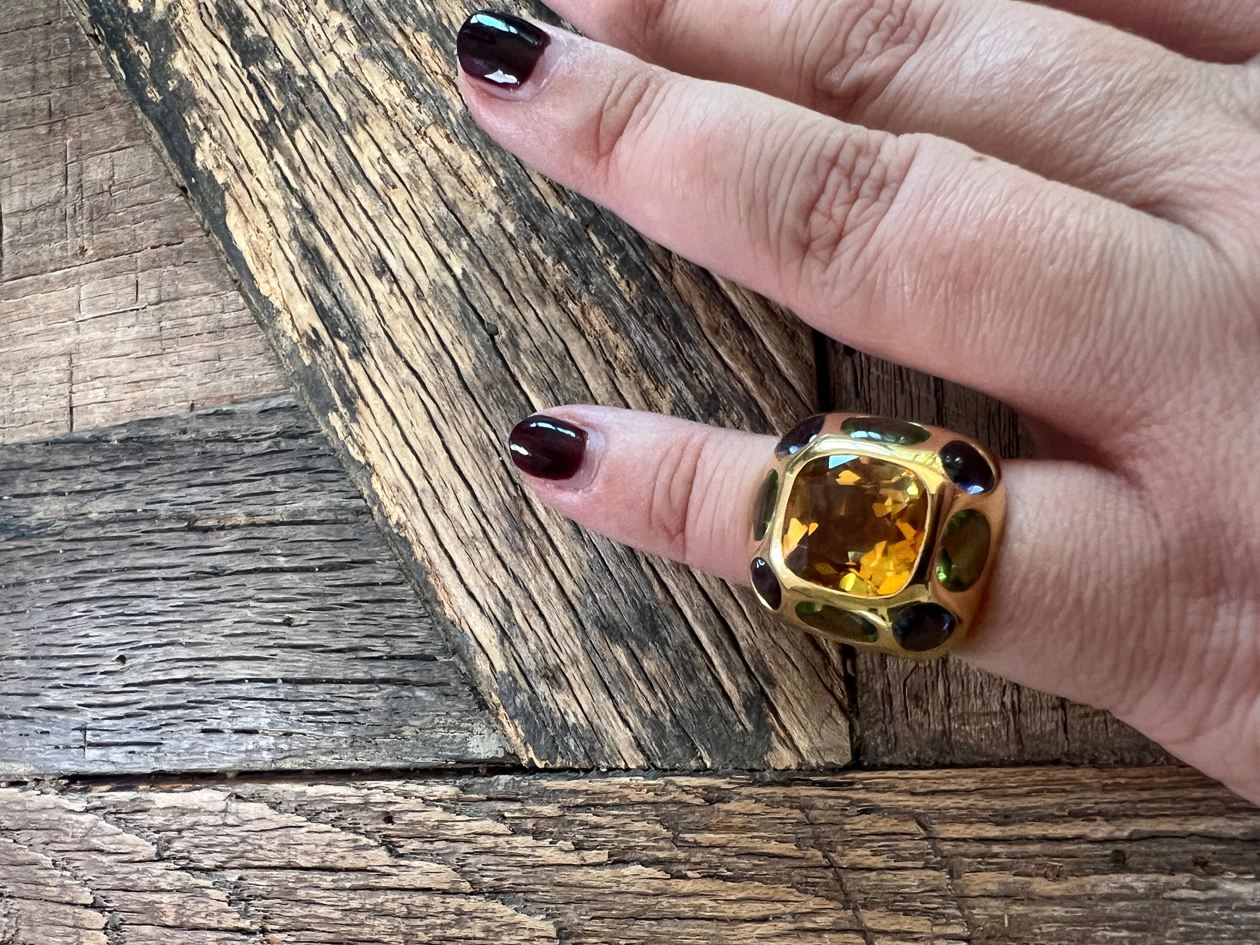 An 18k yellow gold, Citrine, Peridot and Iolite ring by Chanel For Sale 9
