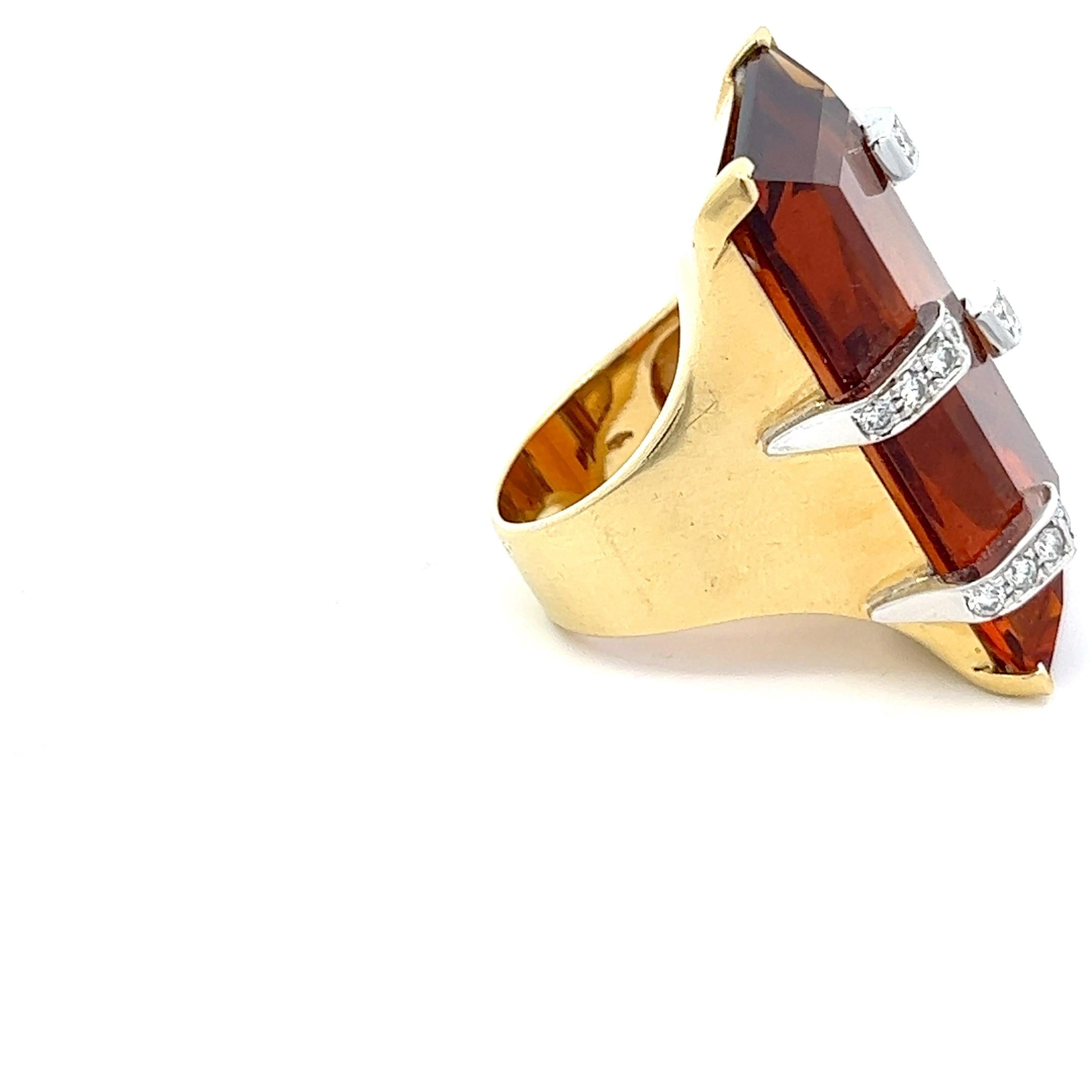 An 18k yellow gold, diamond and Topaz ring by Roberto Legnazzi. In Good Condition In KERKRADE, NL