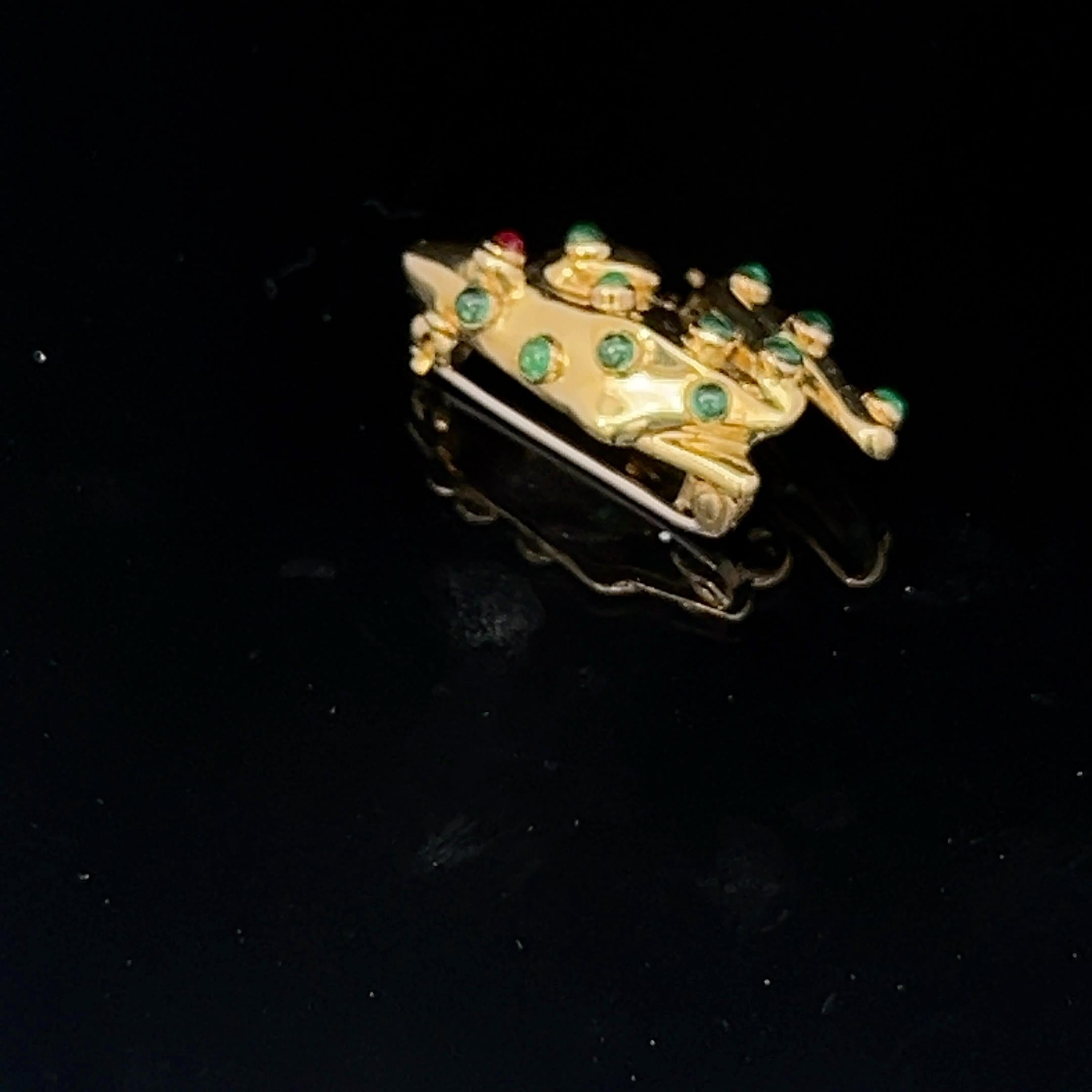 Une broche grenouille en or jaune 18 carats, émeraude et rubis de Theo Fennell en vente 5