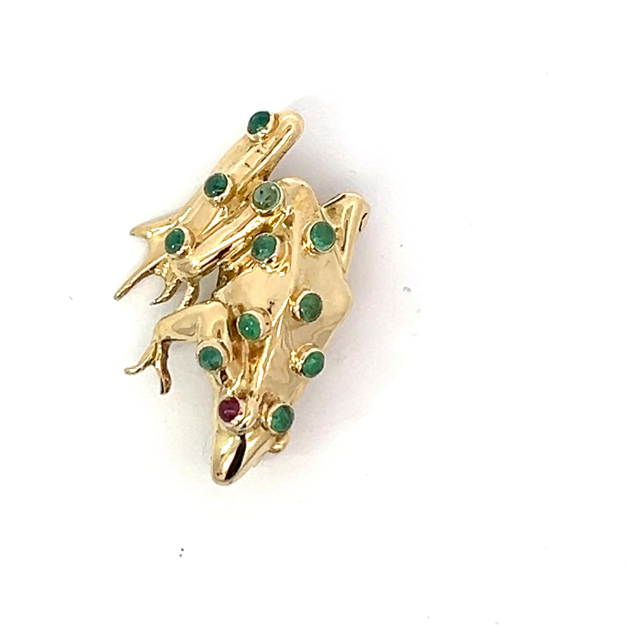Une broche grenouille en or jaune 18 carats, émeraude et rubis de Theo Fennell Unisexe en vente