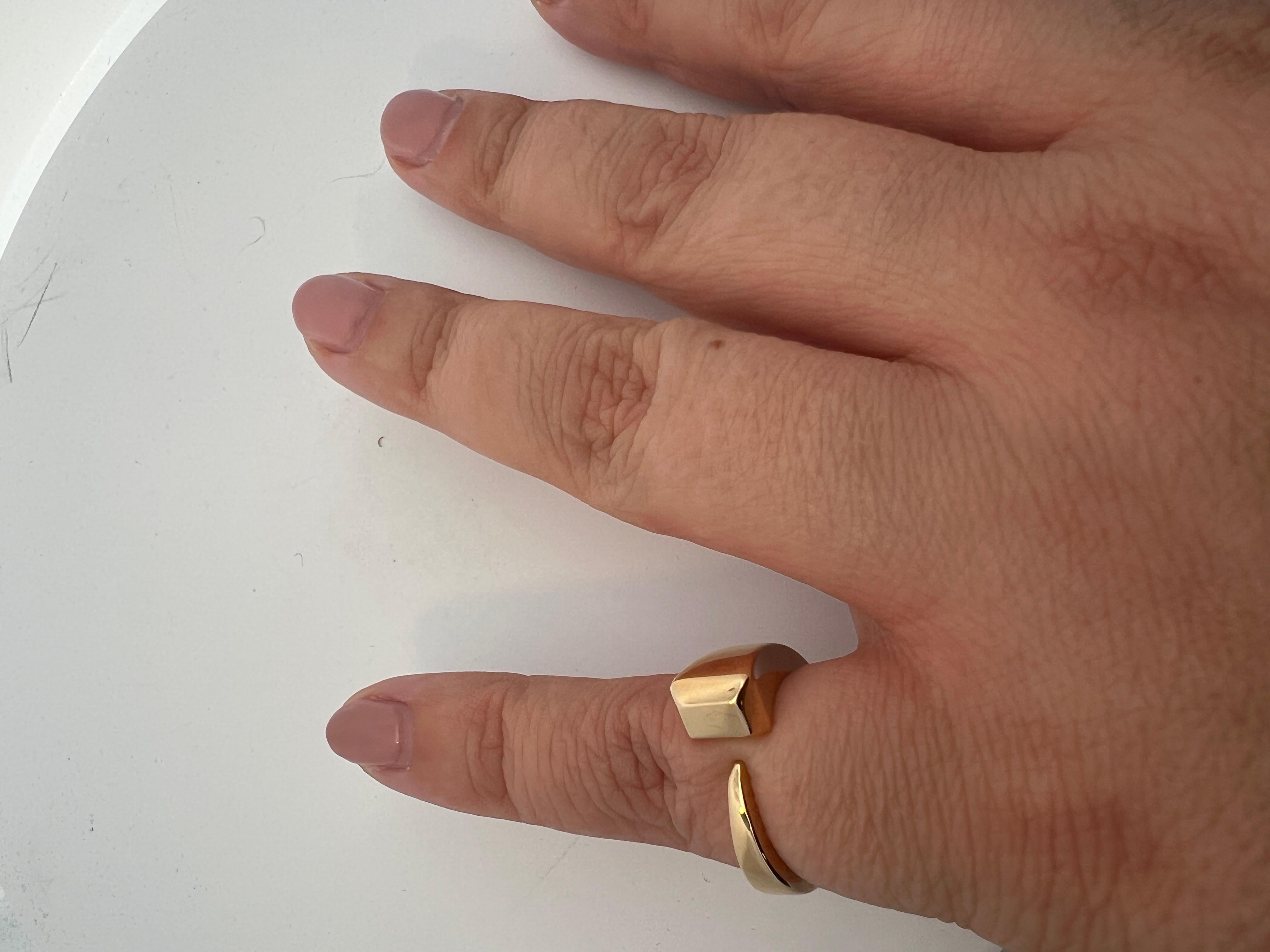 An 18k yellow gold nail ring by Hermès. For Sale 5