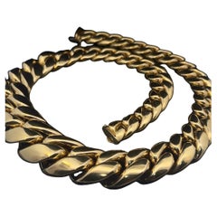 Un collar de oro amarillo de 18 quilates de Giuseppe di Vesentini.