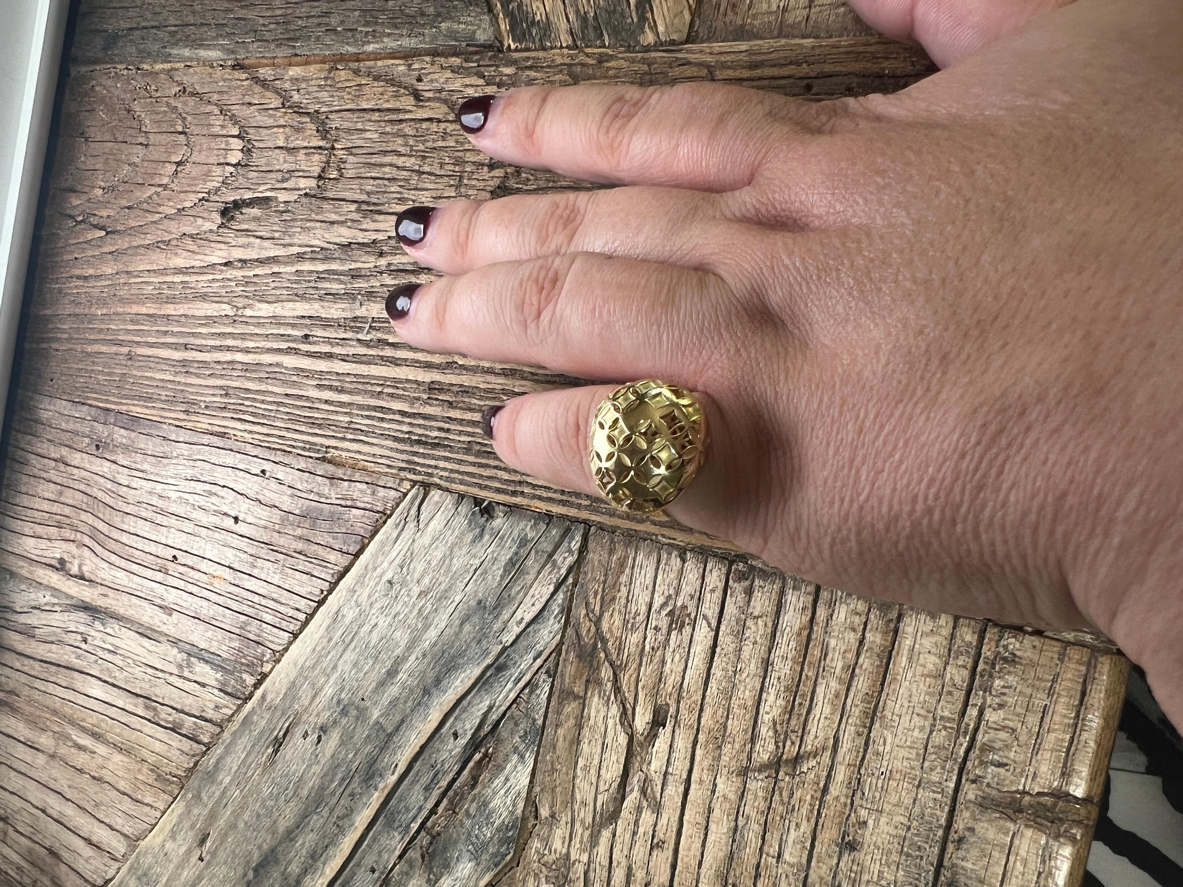 An 18k yellow gold ring by Louis Vuitton For Sale 8