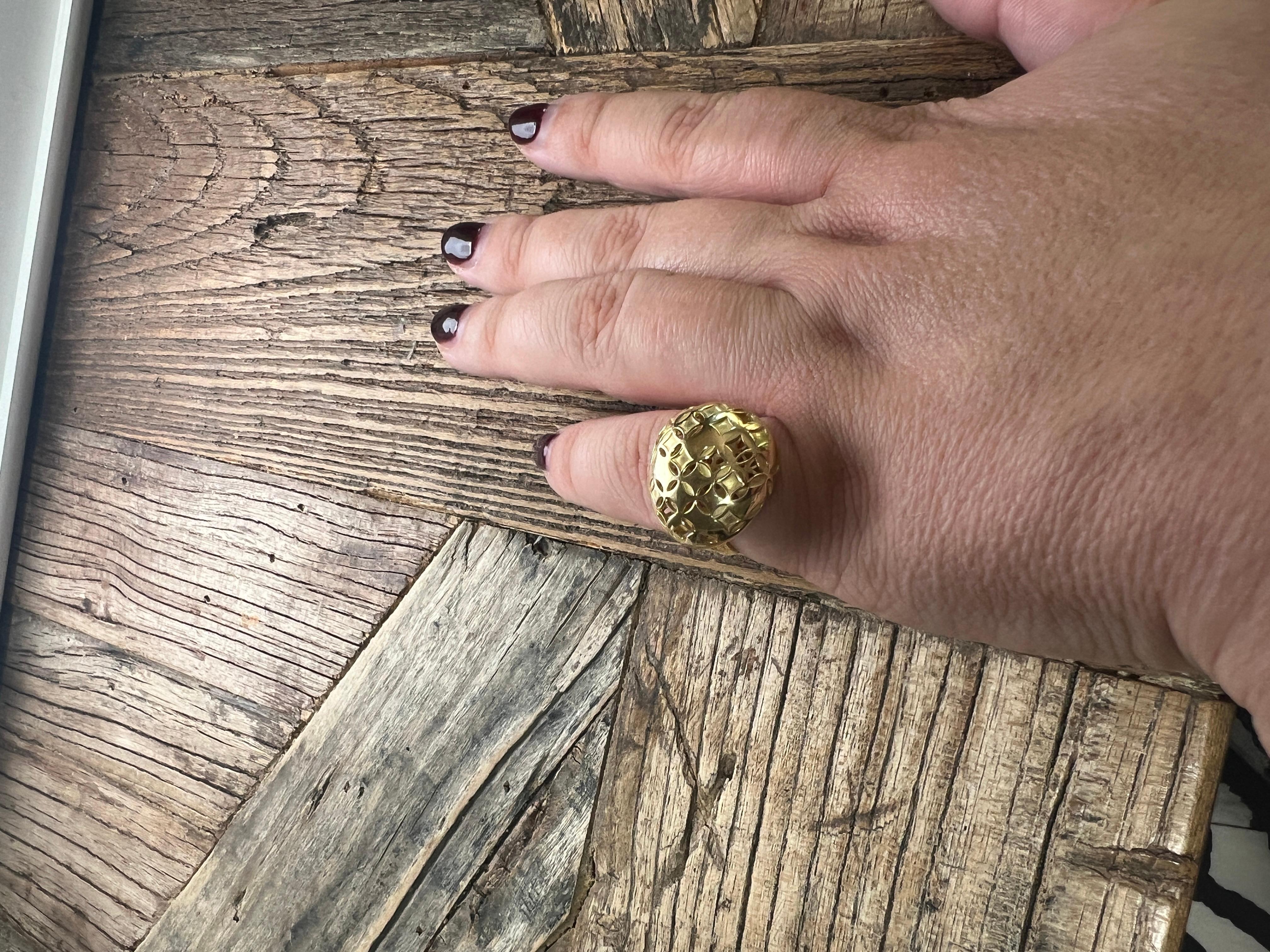 An 18k yellow gold ring by Louis Vuitton For Sale 9