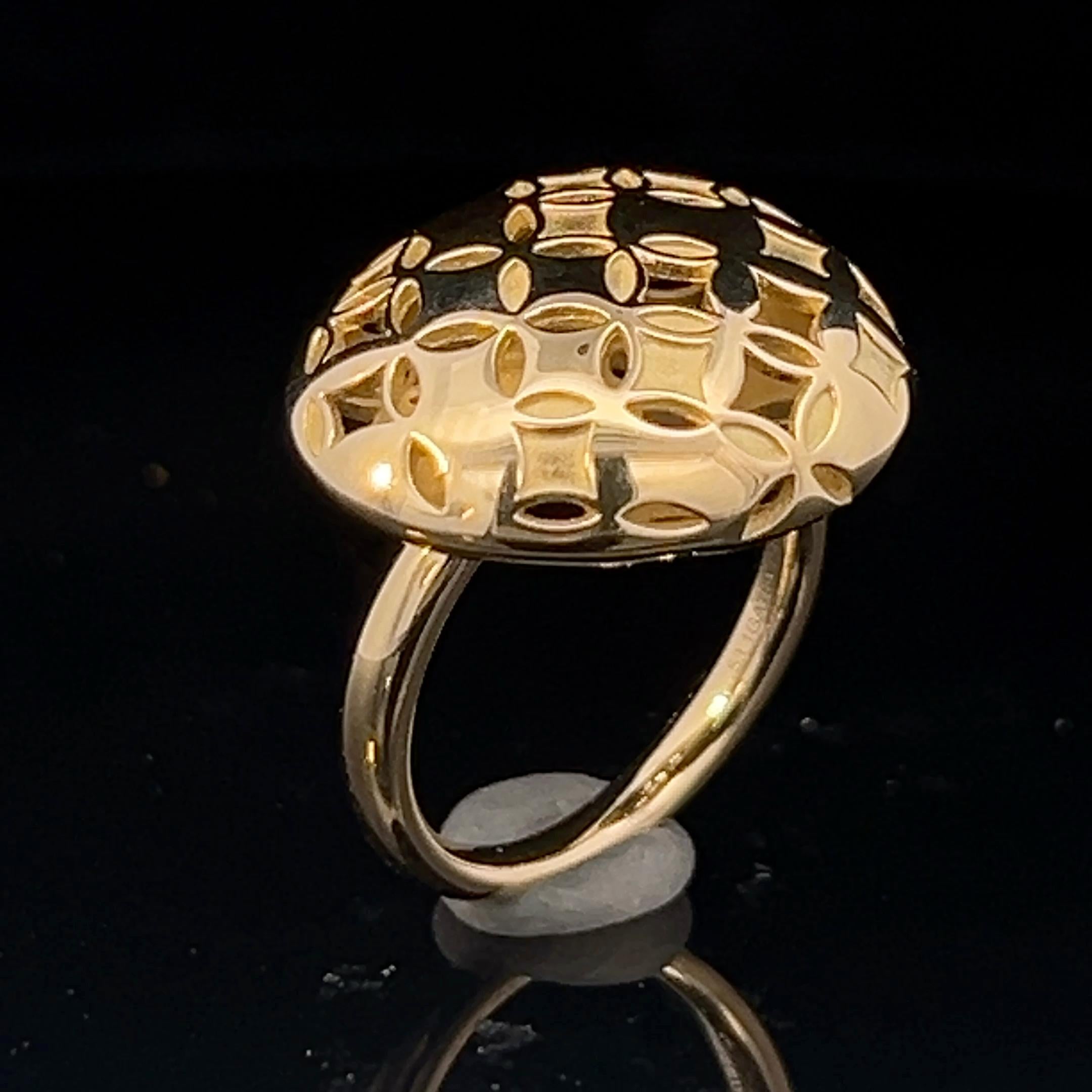 An 18k yellow gold ring by Louis Vuitton For Sale 2