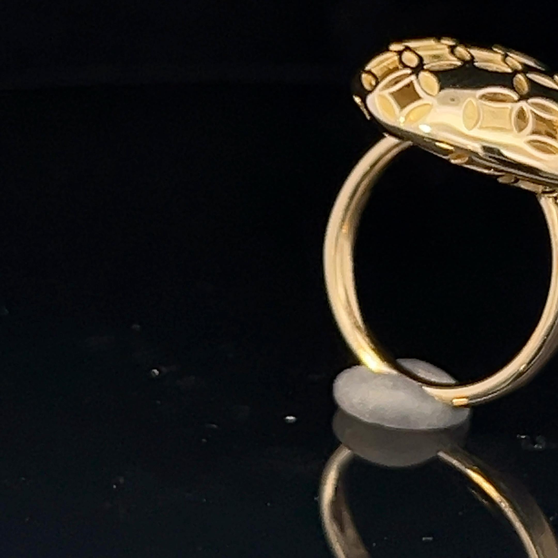 An 18k yellow gold ring by Louis Vuitton For Sale 3