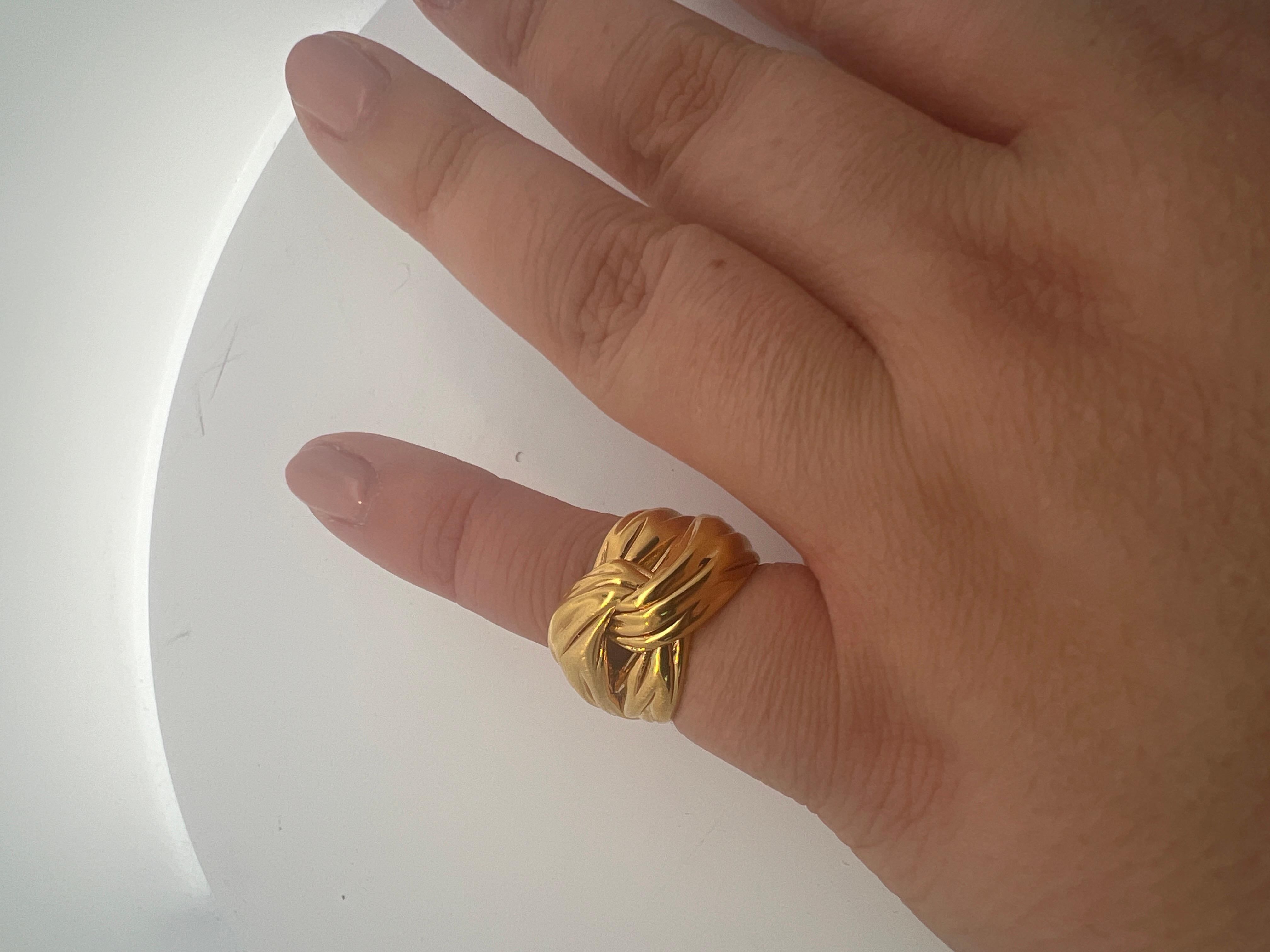 An 18k yellow gold ring by Yves Saint Laurent. 2