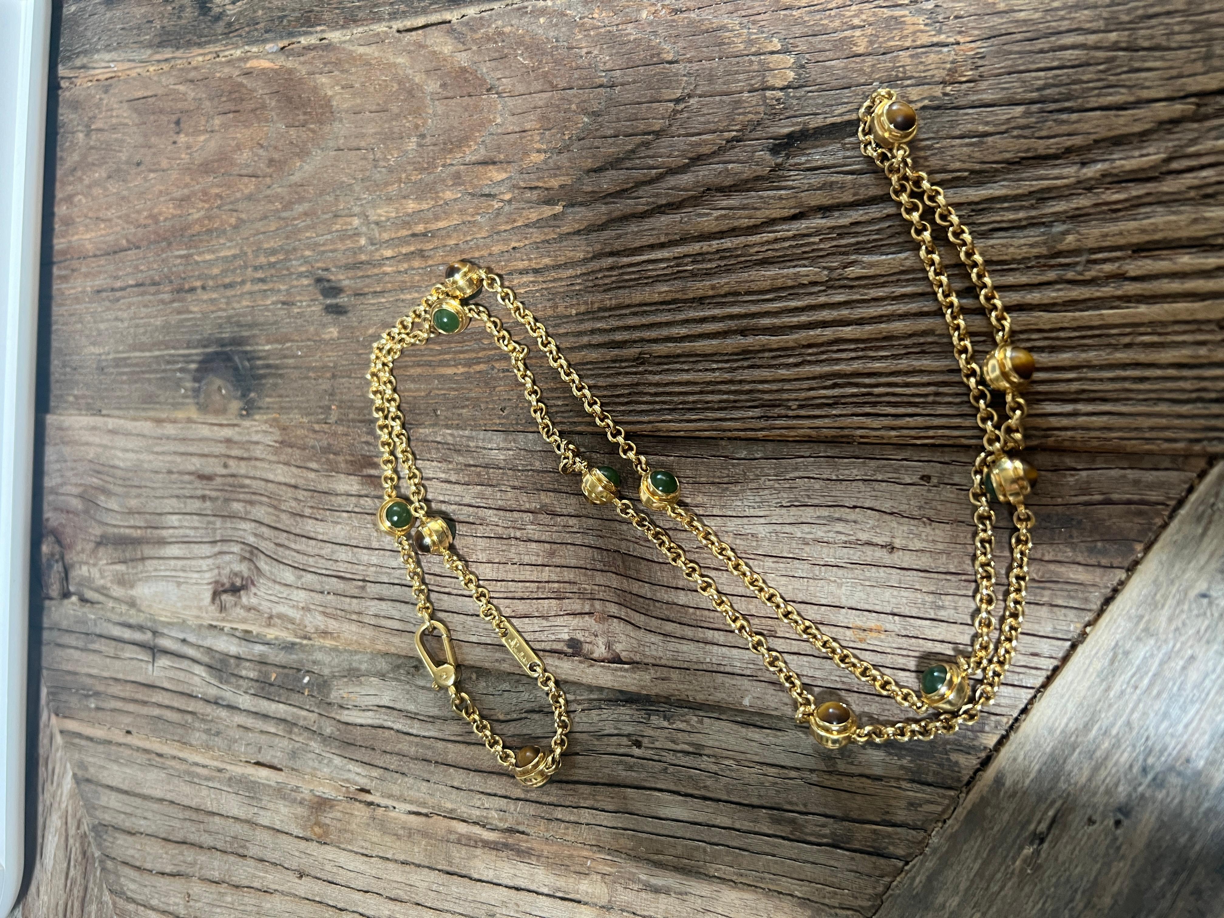 Catena lunga in oro giallo 18k, quarzo occhio di tigre e nefrite di Pomellato. 9