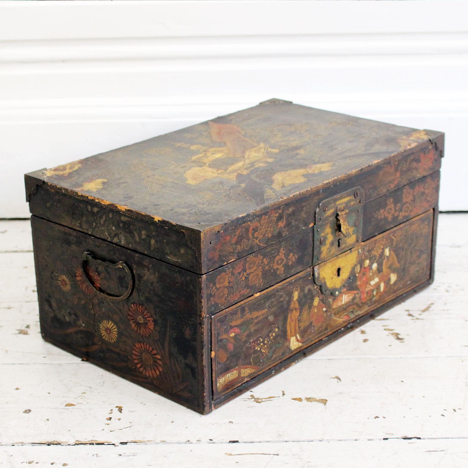 An 18th Century Chinoiserie Jewellery Box with Secret Compartment 2