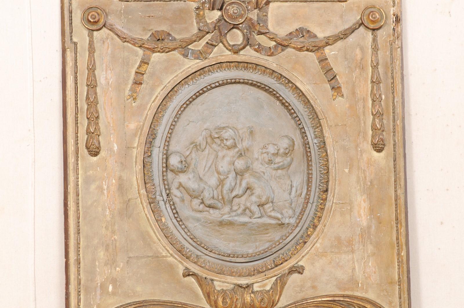 Français Miroir Trumeau néoclassique français du 18e siècle « Petit Enfant » en vente