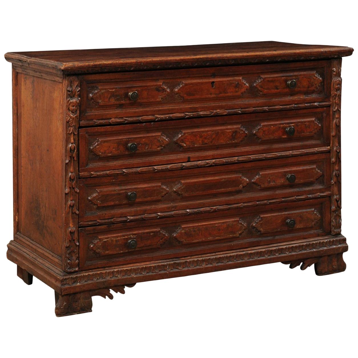 18th Century 4-Drawer Commode with Finely Carved Embellishments and Trimmings For Sale