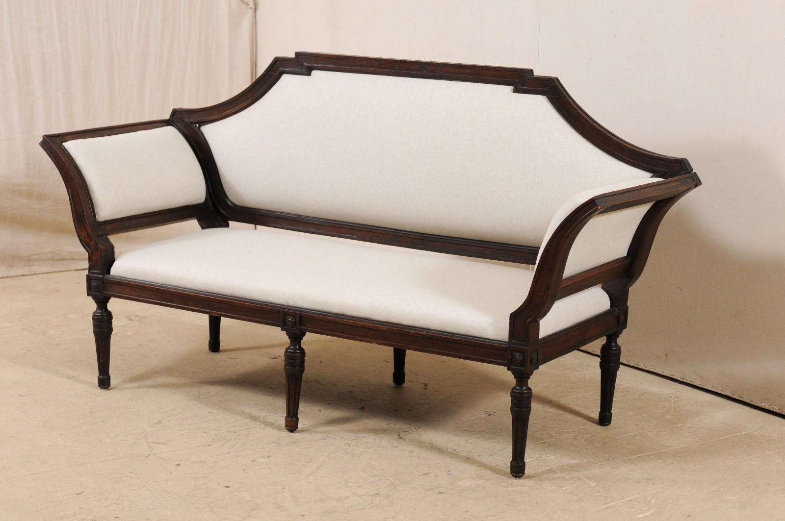 Italienisches venezianisches Sofa aus dem 18. Jahrhundert mit abnehmbarer Rückenlehne, umwandelt in eine Bank im Angebot 1