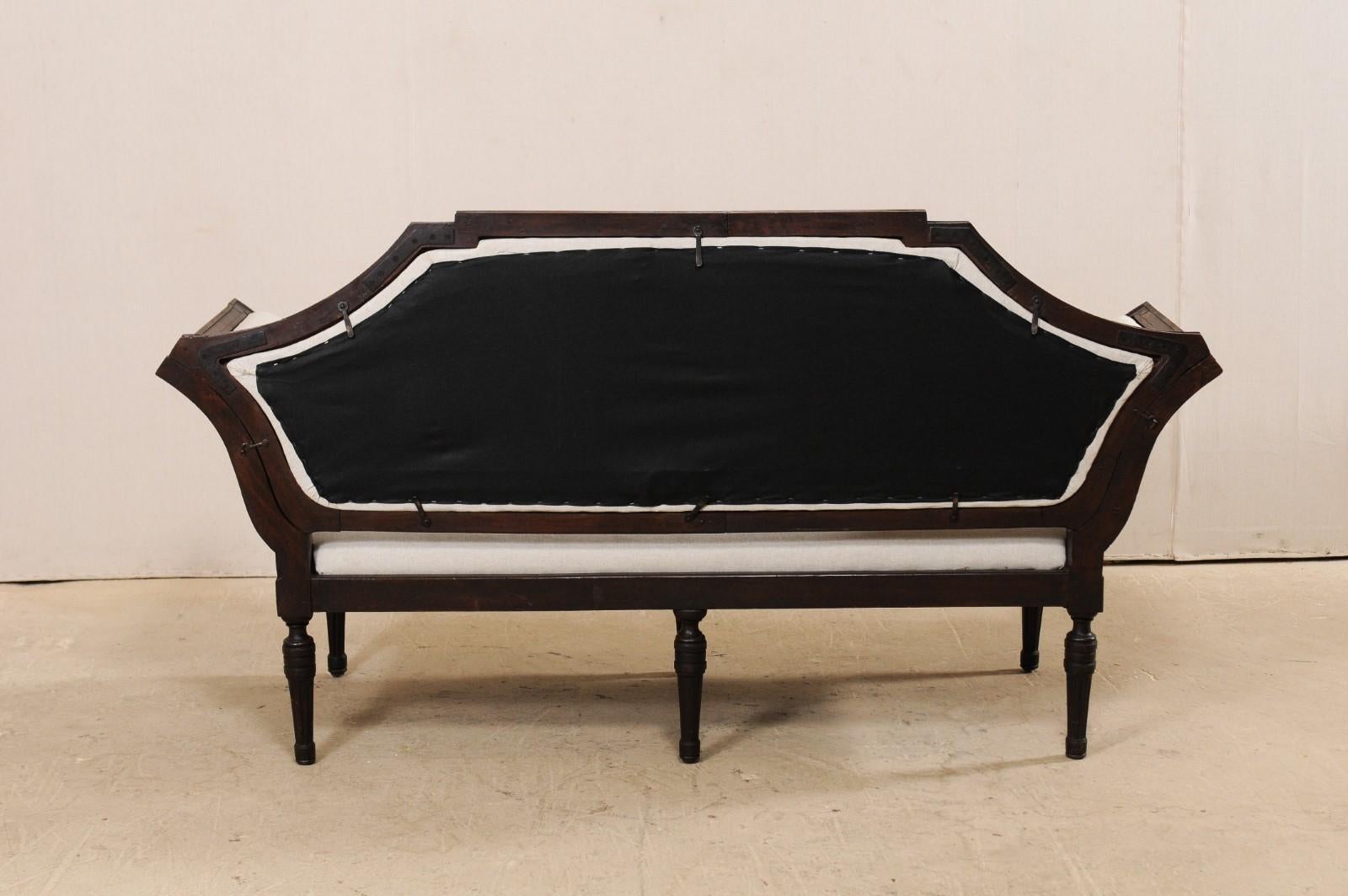 Italienisches venezianisches Sofa aus dem 18. Jahrhundert mit abnehmbarer Rückenlehne, umwandelt in eine Bank im Angebot 4