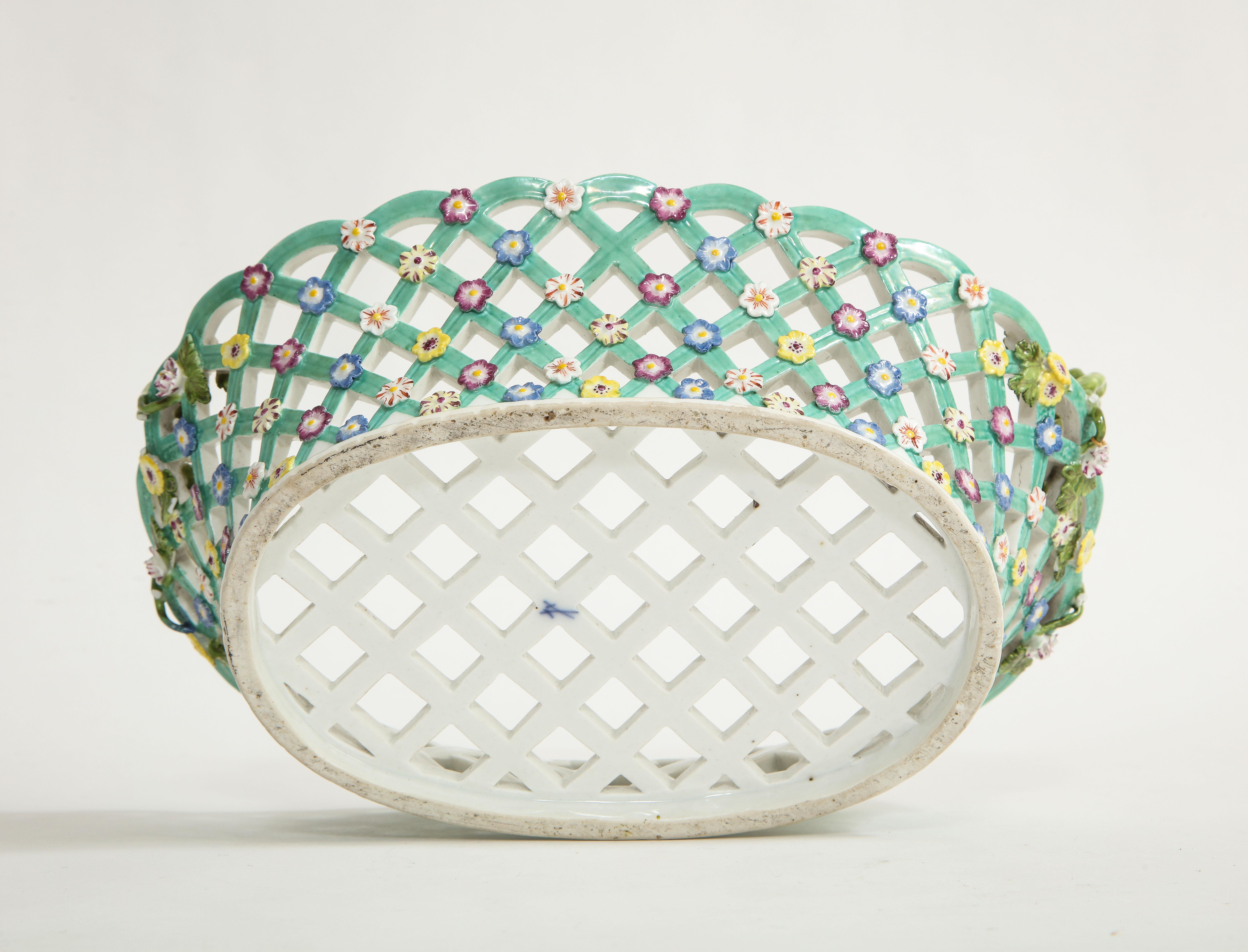 18th C. Meissen Porcelain Lattice Filigree Reticulated Basket w/ Vine Handles For Sale 4