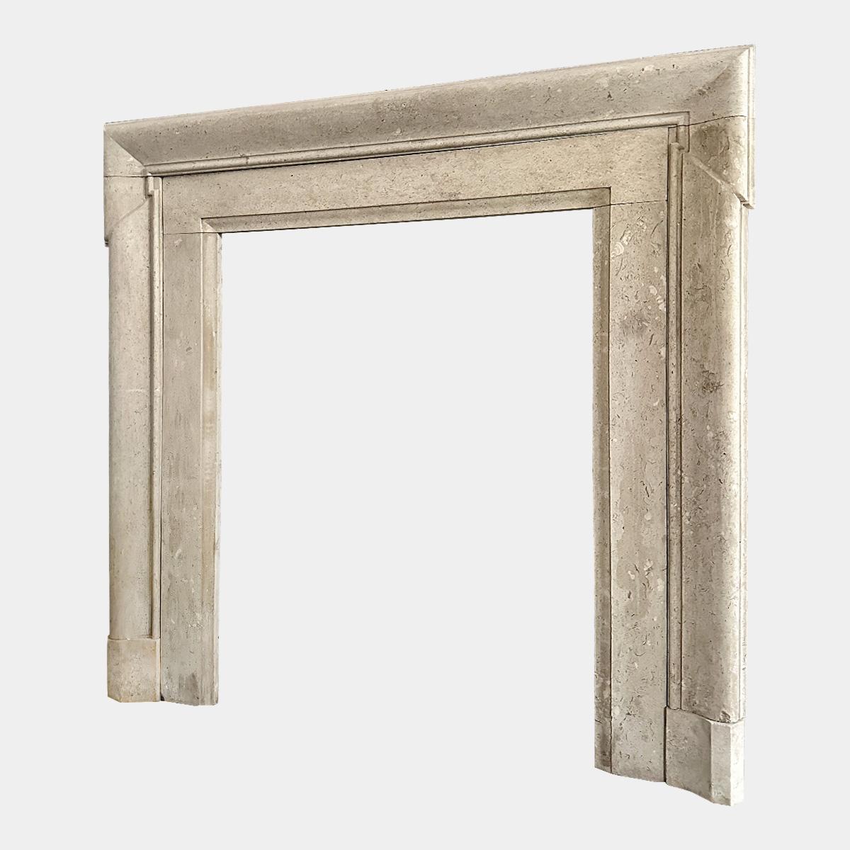 An 18th Century Architectural English Stone Bolection Fireplace Mantel  In Good Condition For Sale In London, GB