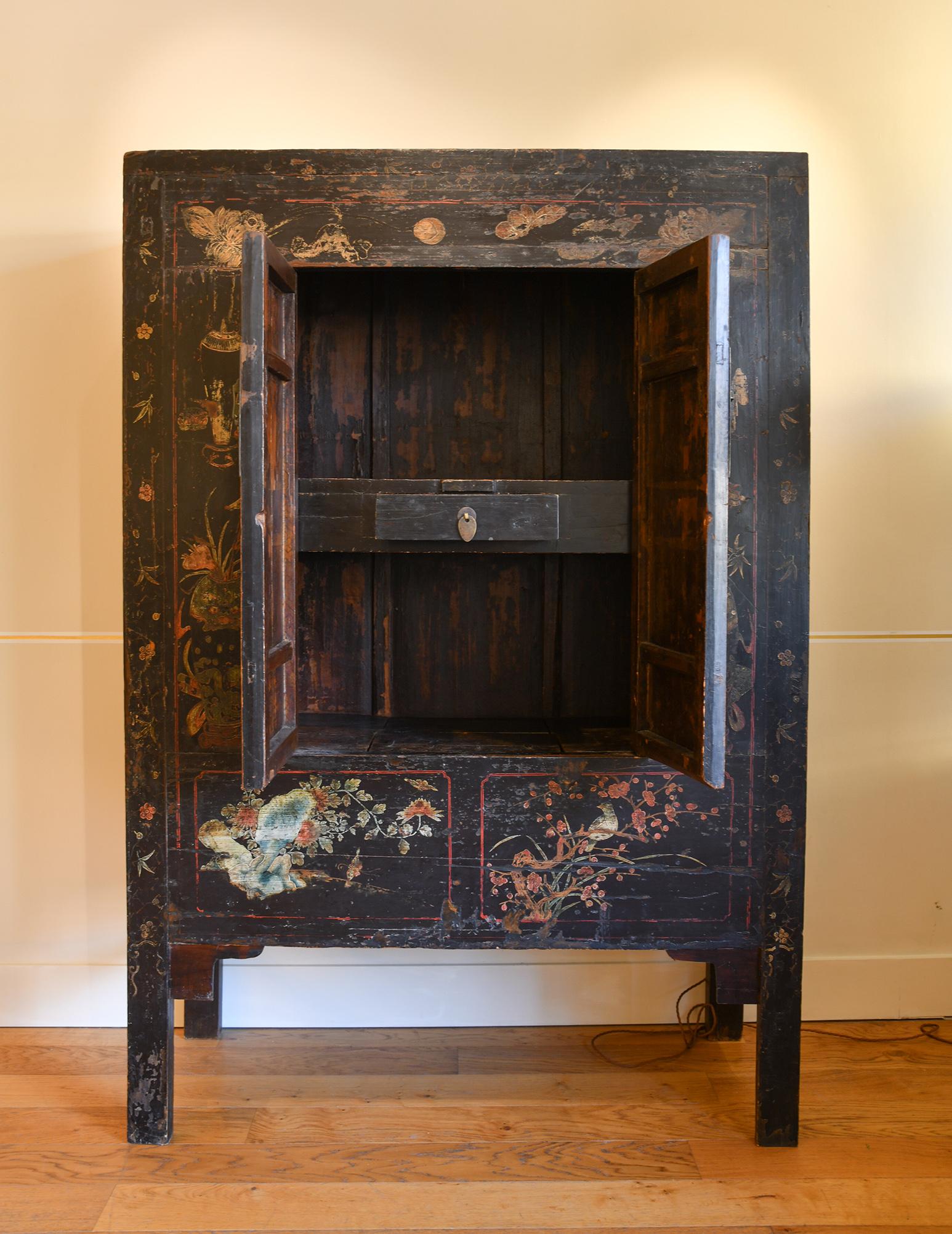 18th Century Black Lacquer Chinese Cabinet In Fair Condition In London, GB