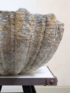 Bol sculpté en grès du XVIIIe siècle