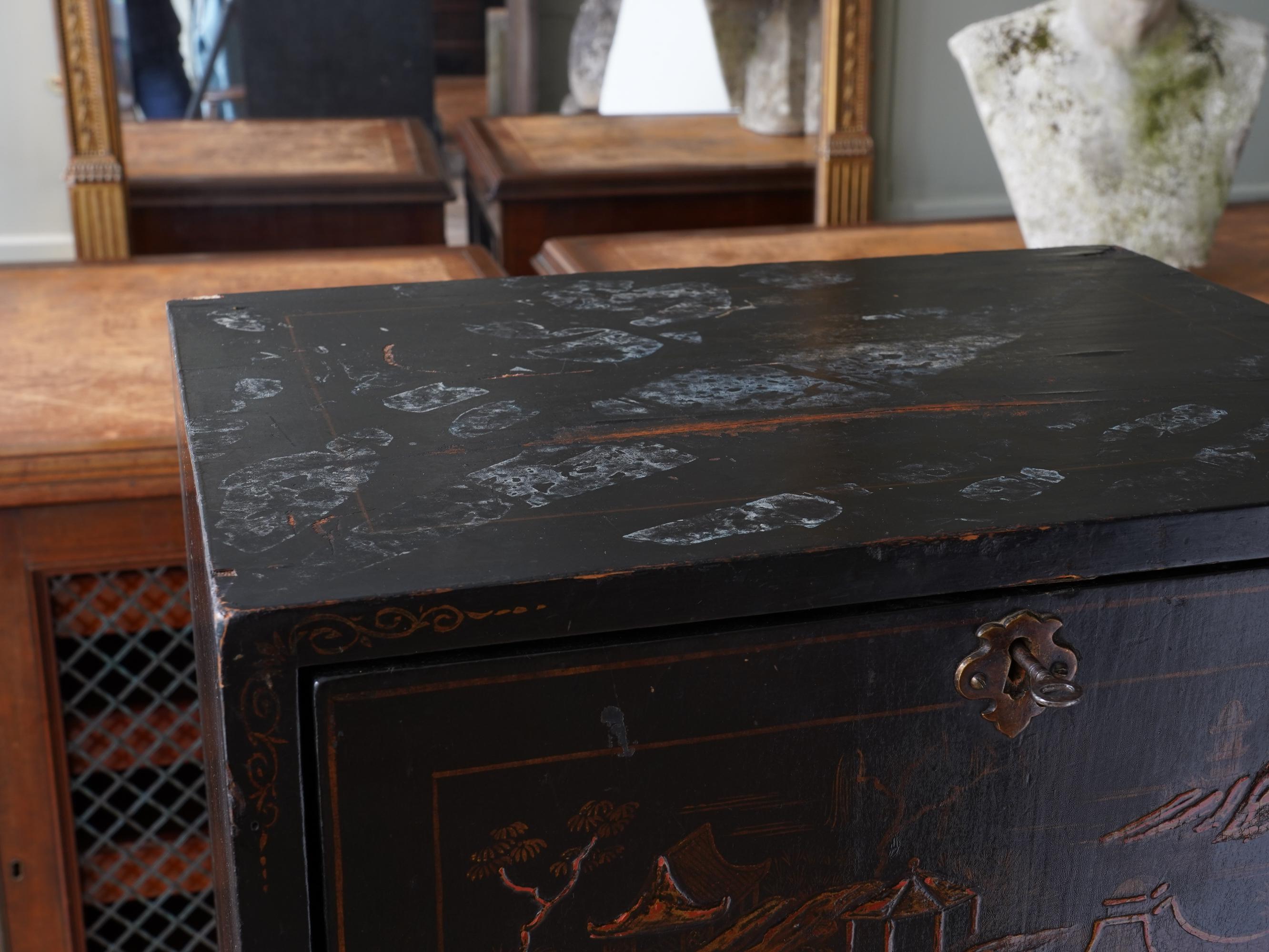 18th Century Chinoiserie Cabinet on Stand 7