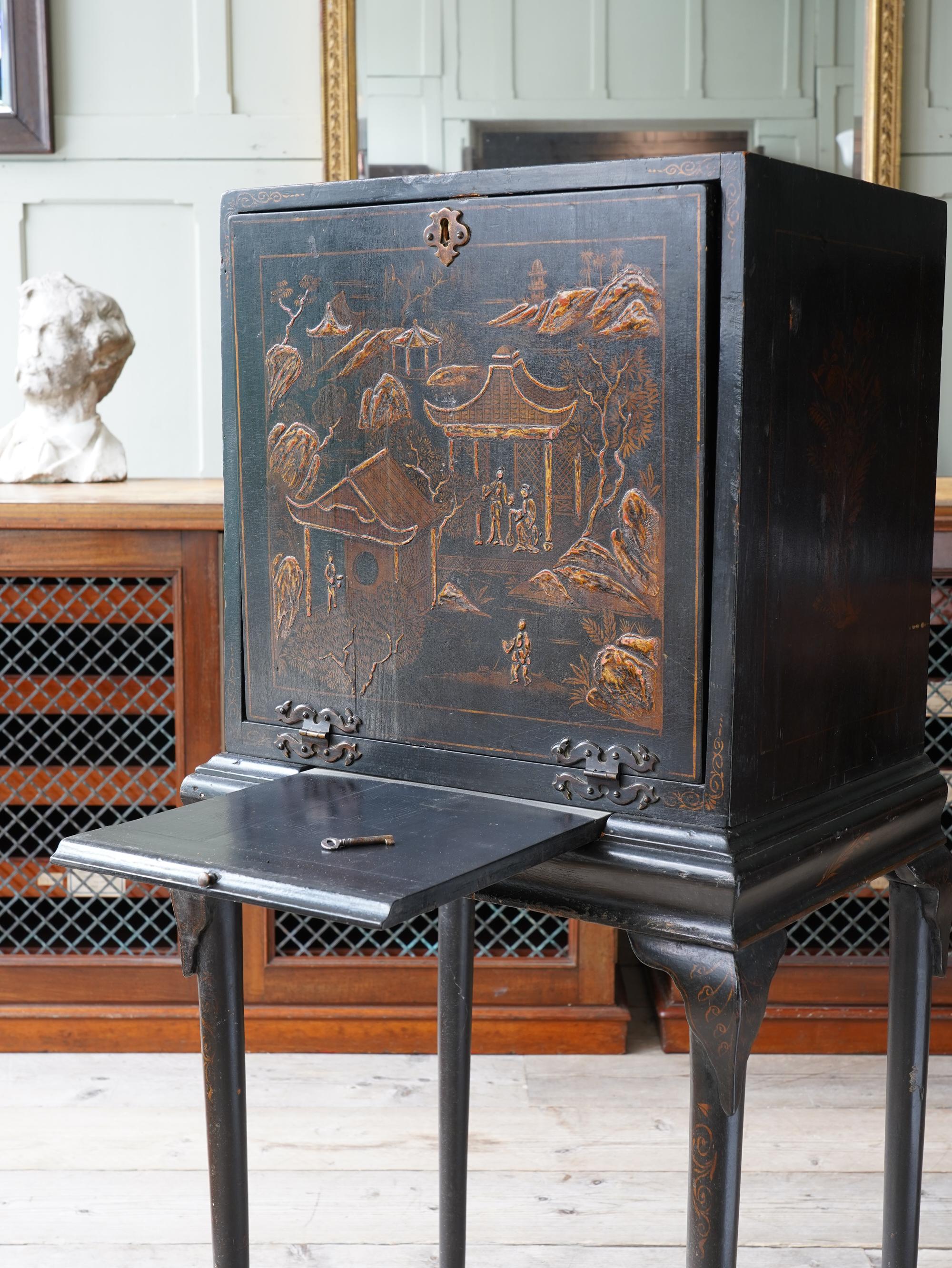 18th Century Chinoiserie Cabinet on Stand 2
