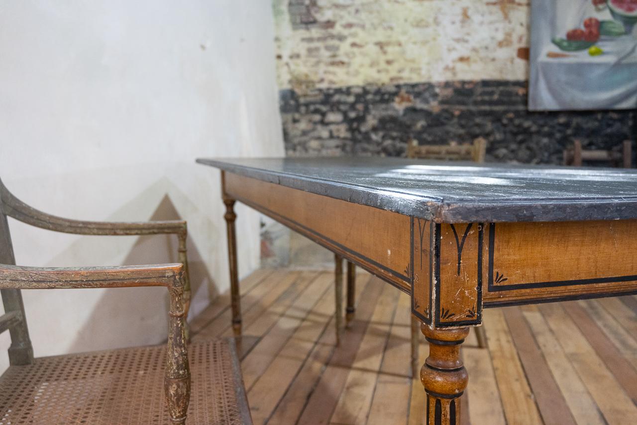 18th Century Faux Quilted Maple Painted Swedish farmhouse Table For Sale 12