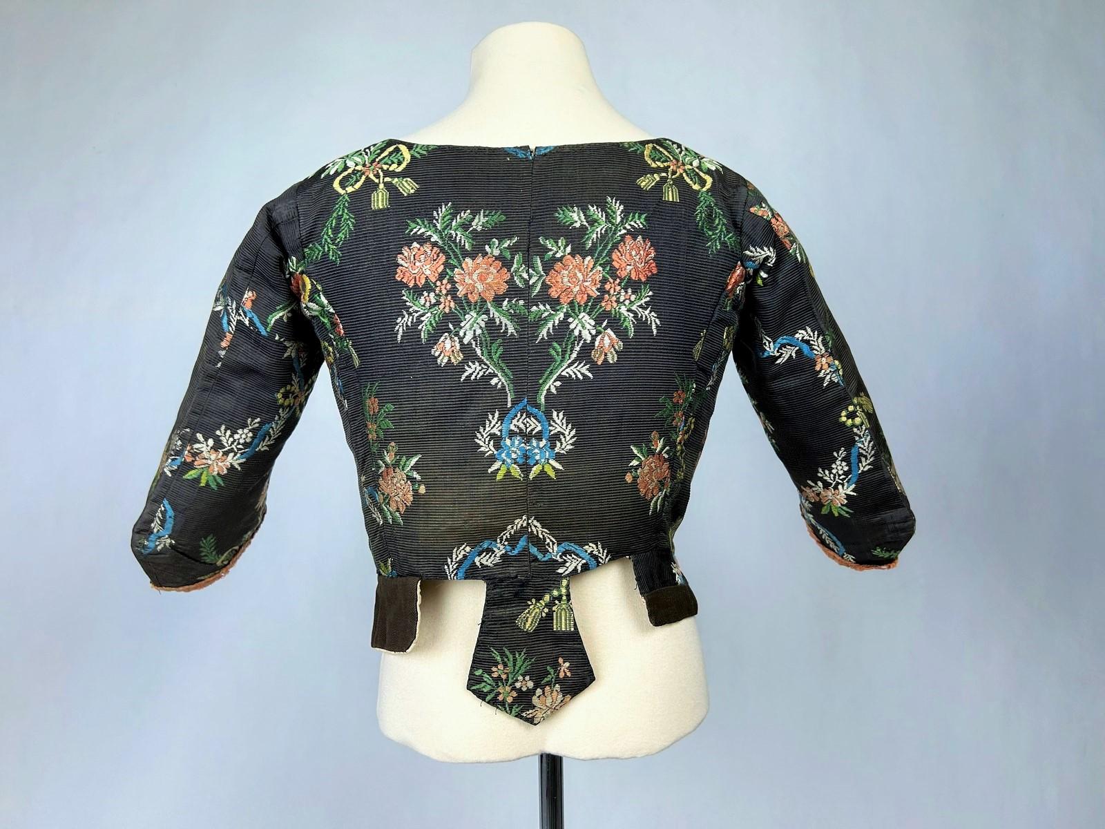An 18th century French brocaded silk bodice Caraco - France Circa 1750 2