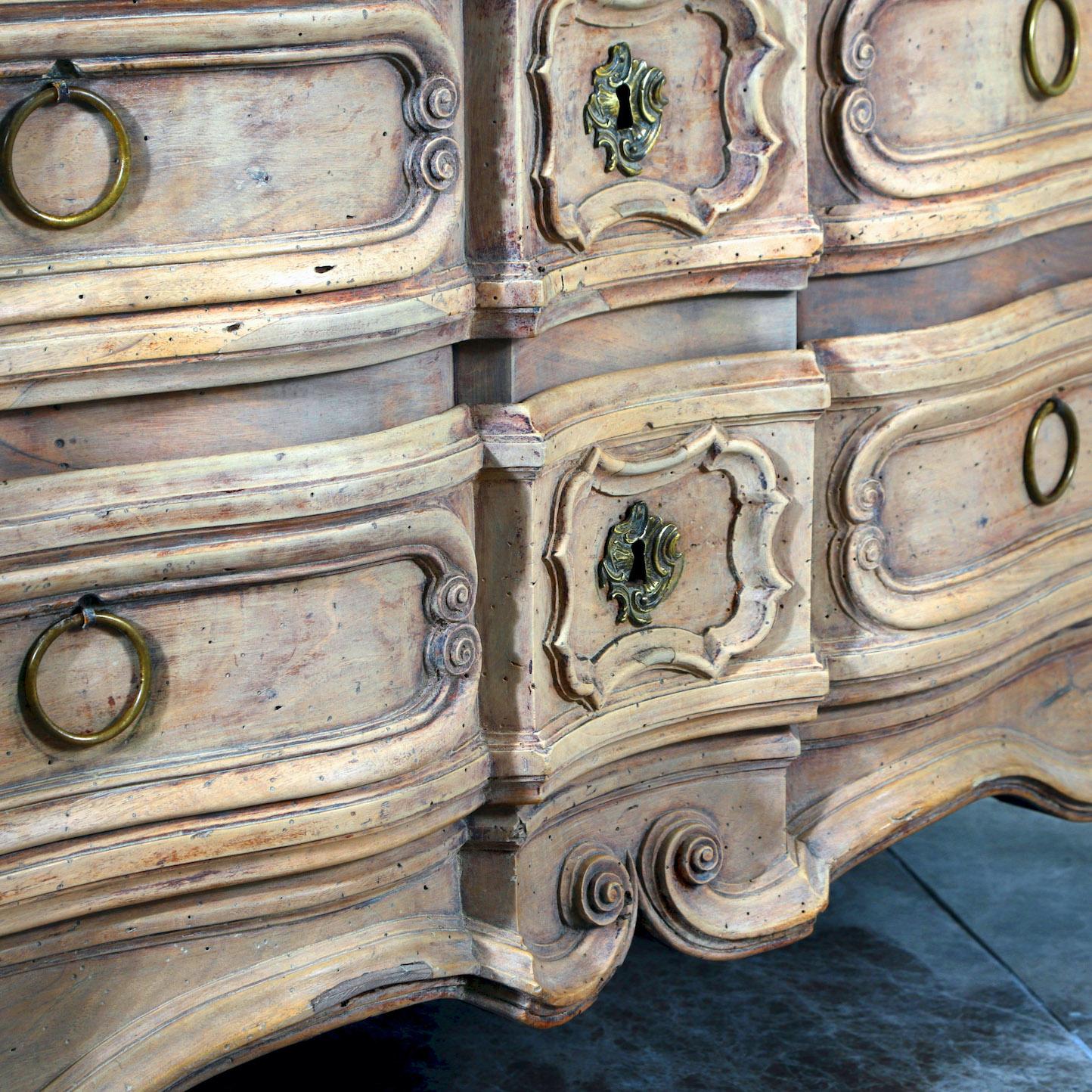 18th Century French Commode In Good Condition In Petworth, GB