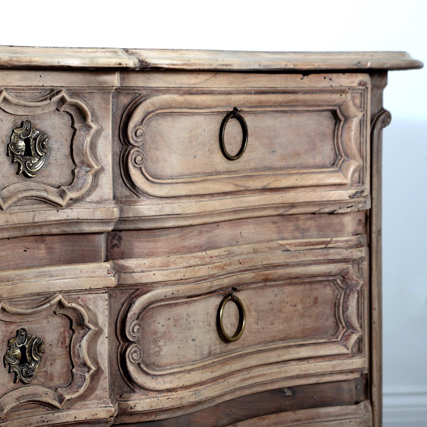 18th Century French Commode 3