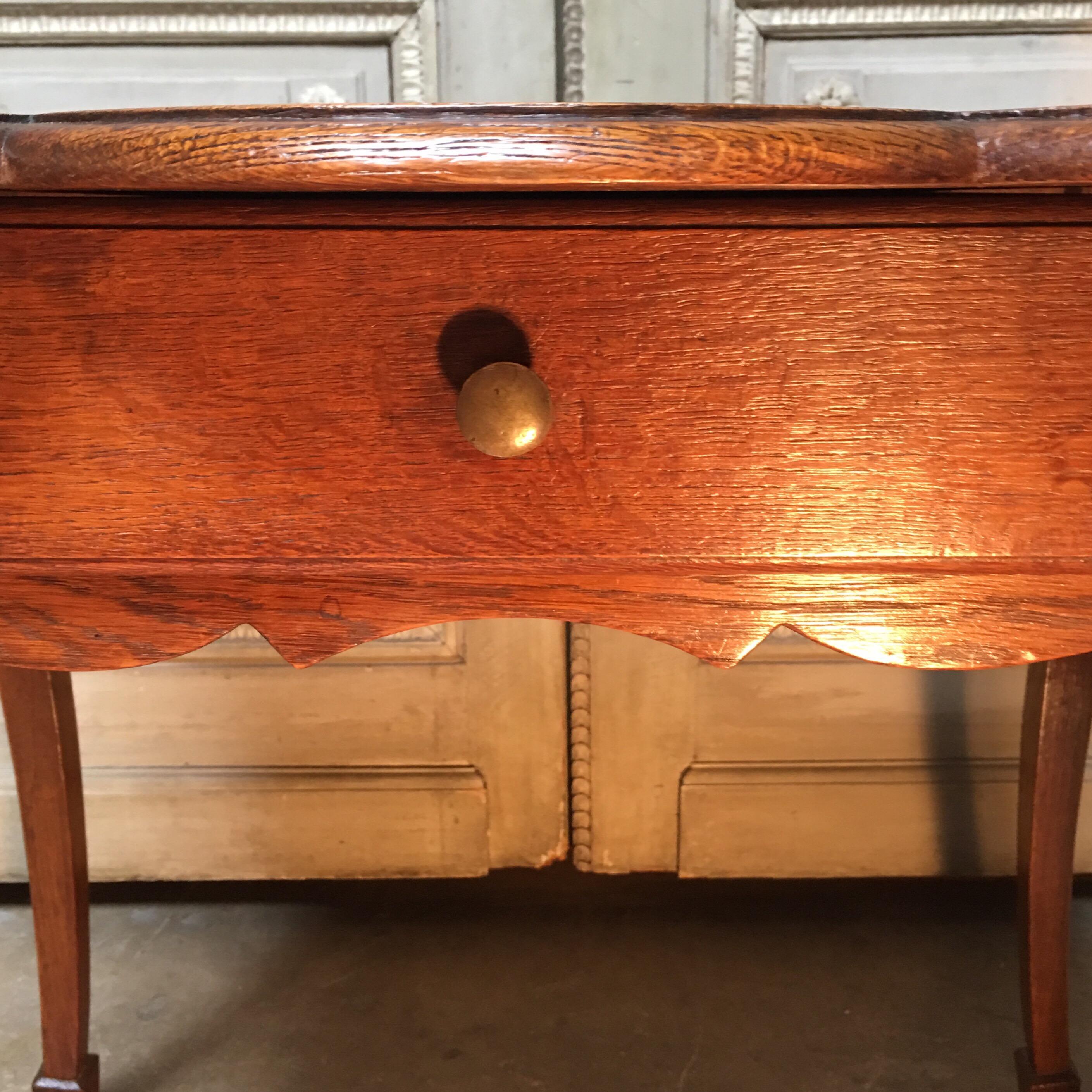 18th Century  Louis XV French Oak Writing Table with Scalloped Shaped Top For Sale 4