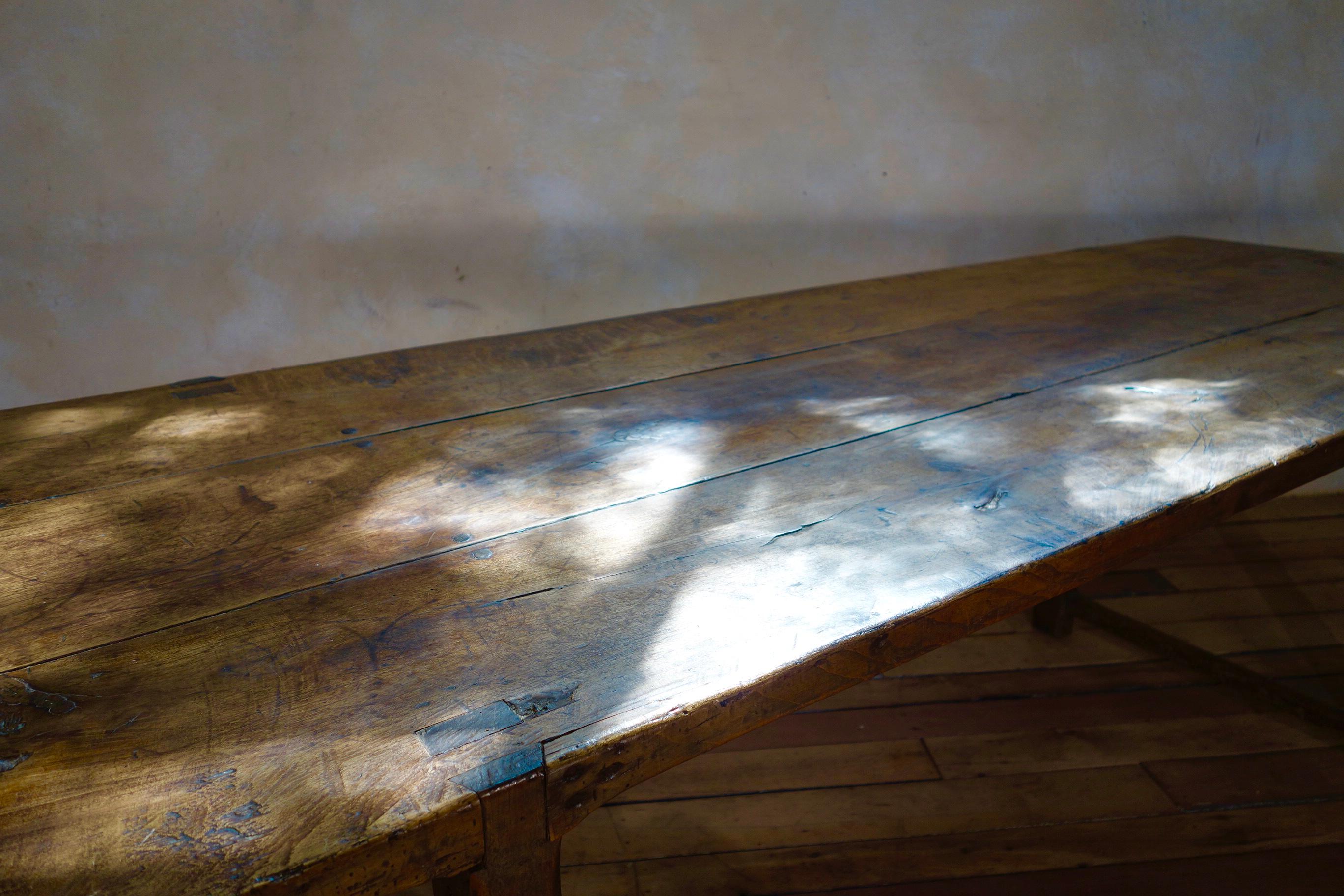 An 18th Century French Primitive Cherrywood Farmhouse Table - Vernacular 13