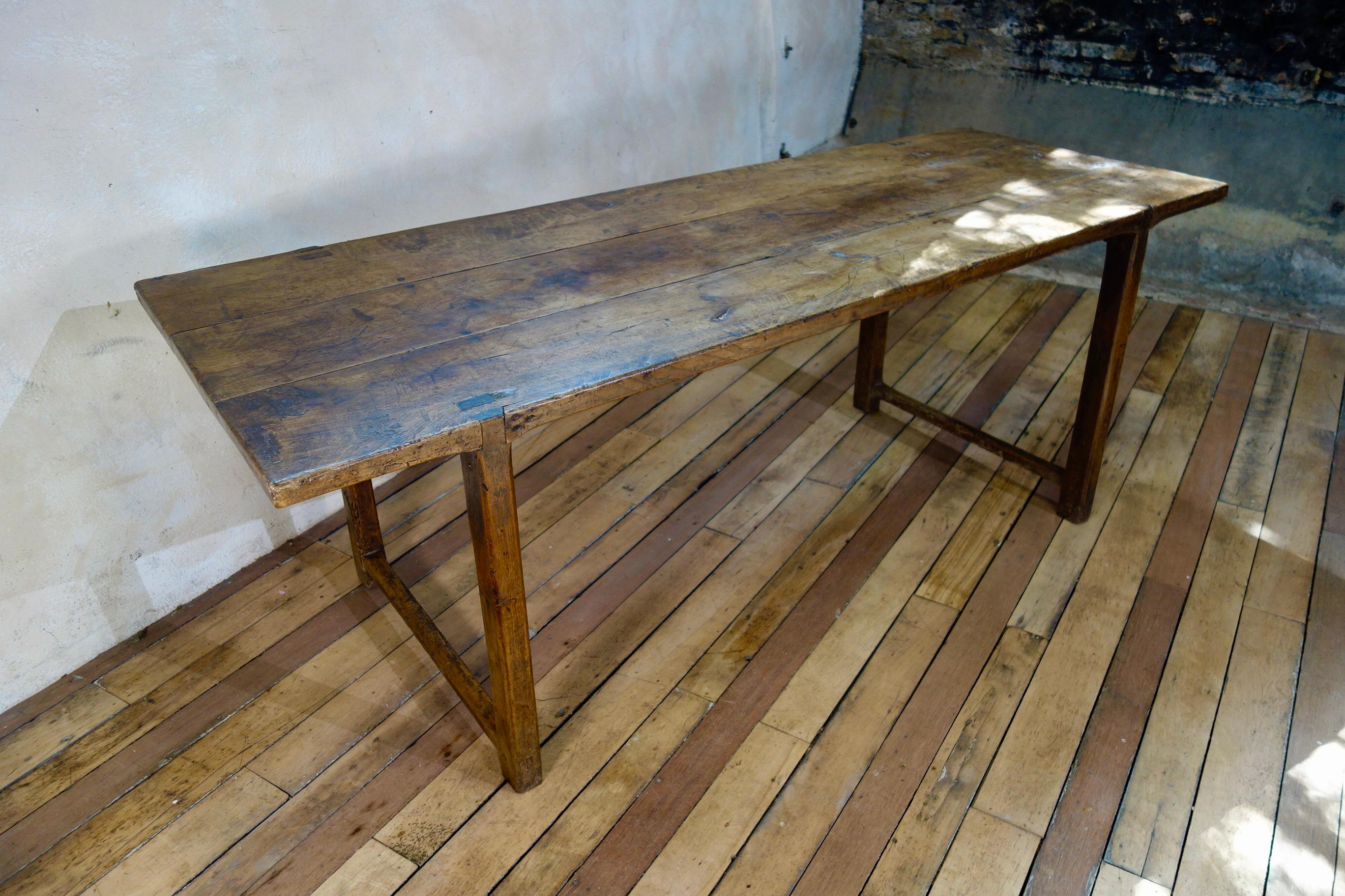 An 18th Century French Primitive Cherrywood Farmhouse Table - Vernacular 4