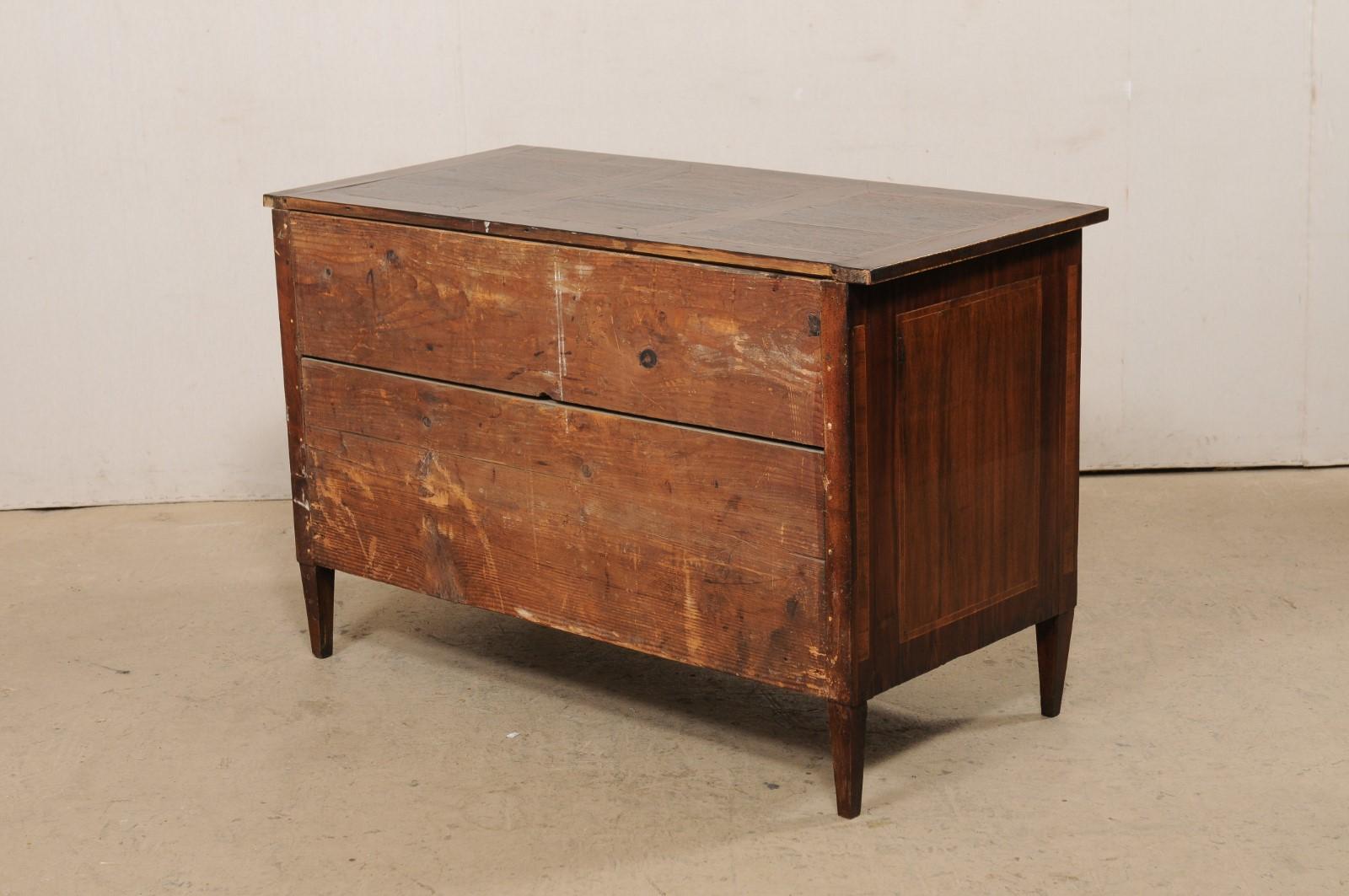 18th Century French Three-Drawer Commode w/ Beautiful Veneers & Inlay For Sale 4