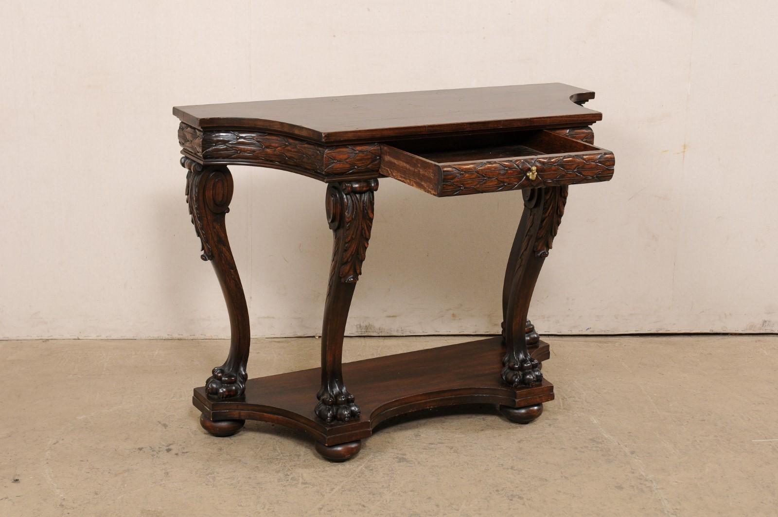 18th Century Italian Beautifully-Carved Walnut Wood Console Table For Sale 2