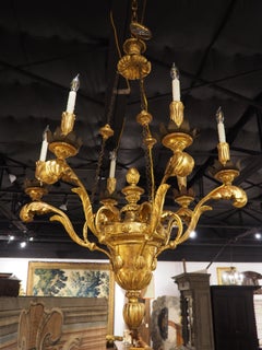 An 18th Century Italian Gold Leafed Wooden 6-Light Chandelier