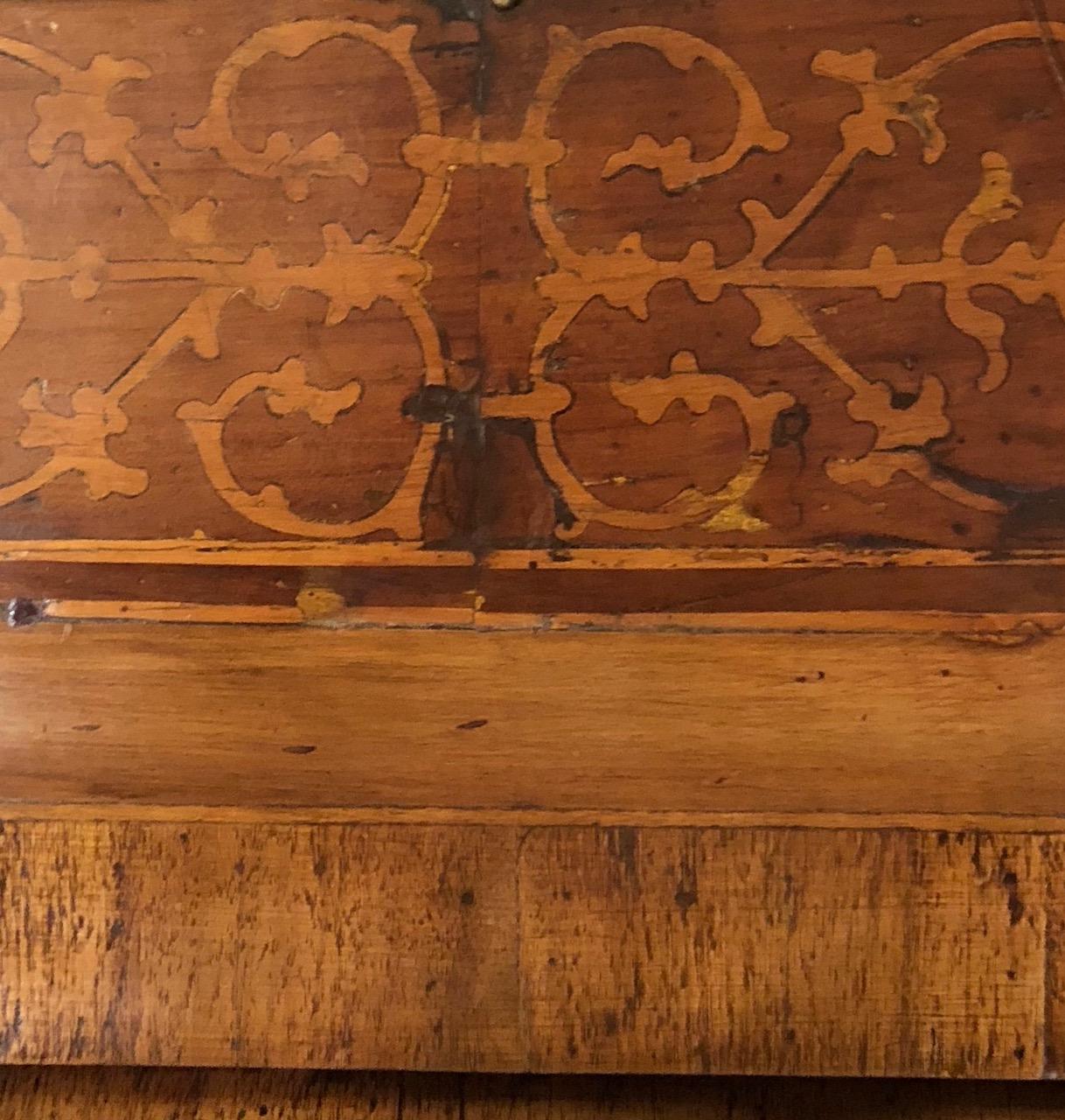 An 18th Century Italian Marquetry Inlaid Bureau Cabinet In Fair Condition For Sale In Armadale, Victoria