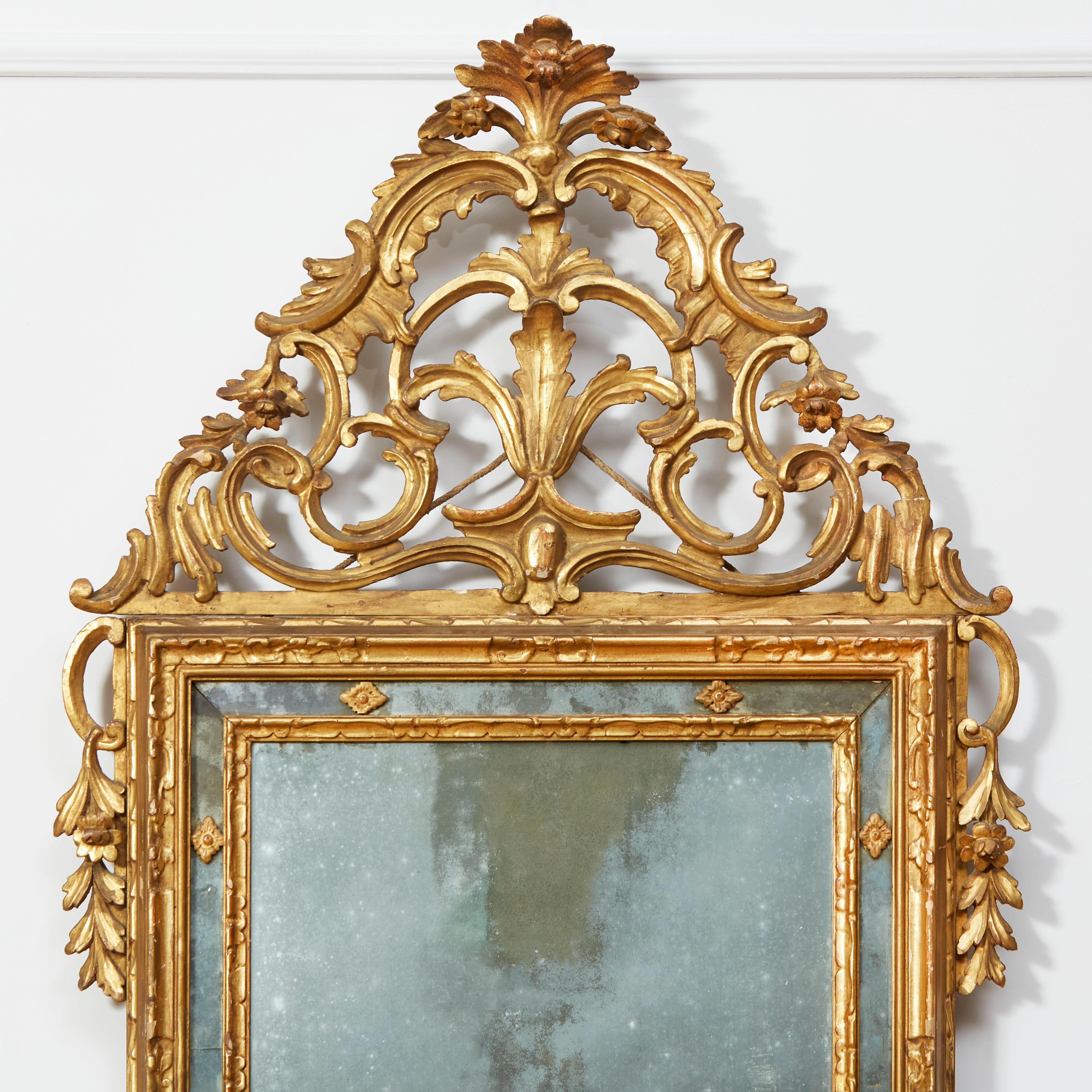 Italienischer Spiegel aus dem 18. Jahrhundert (Eloxiert) im Angebot