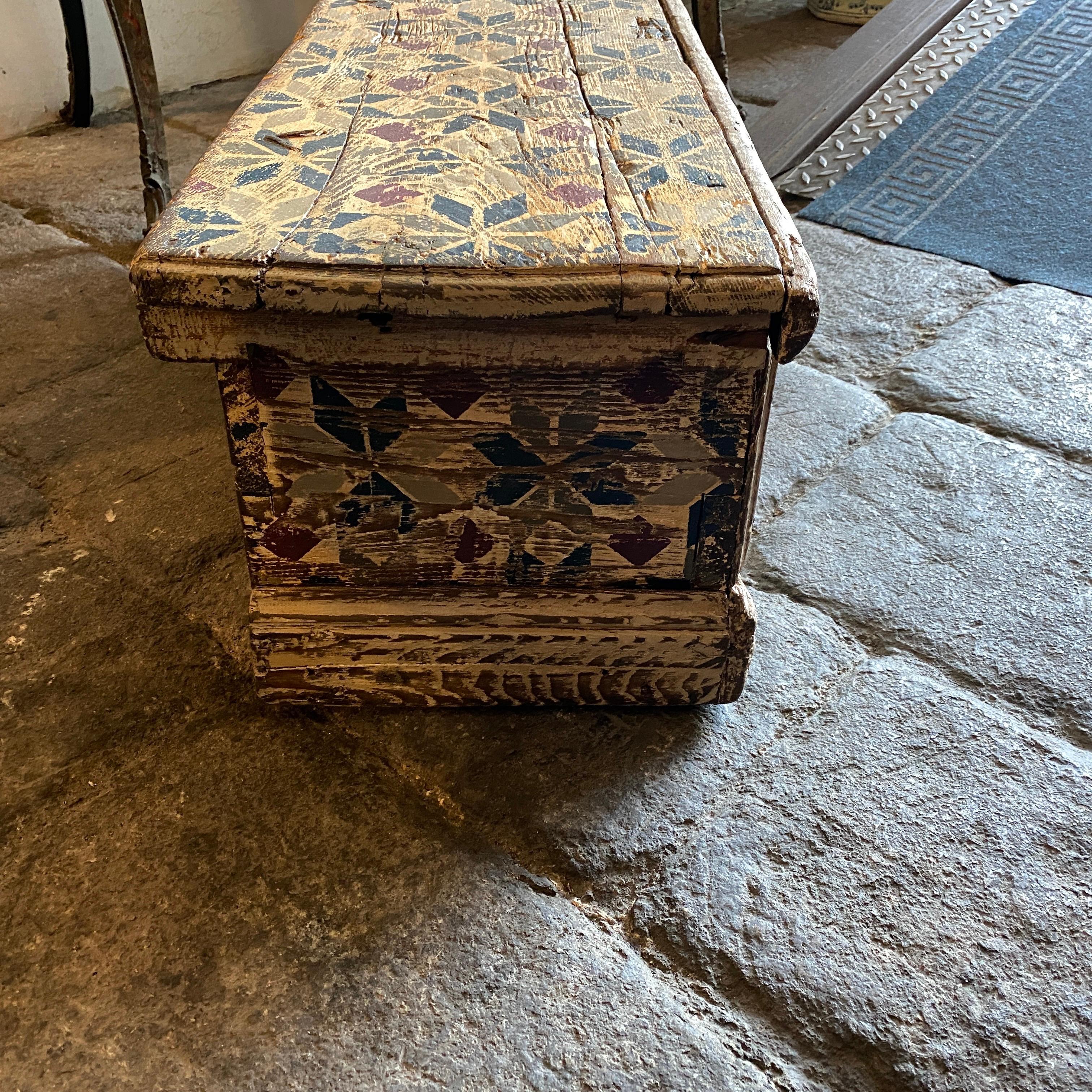 An 18th Century Lacquered Fruit Wood Tuscan Blanket Chest In Fair Condition In Aci Castello, IT