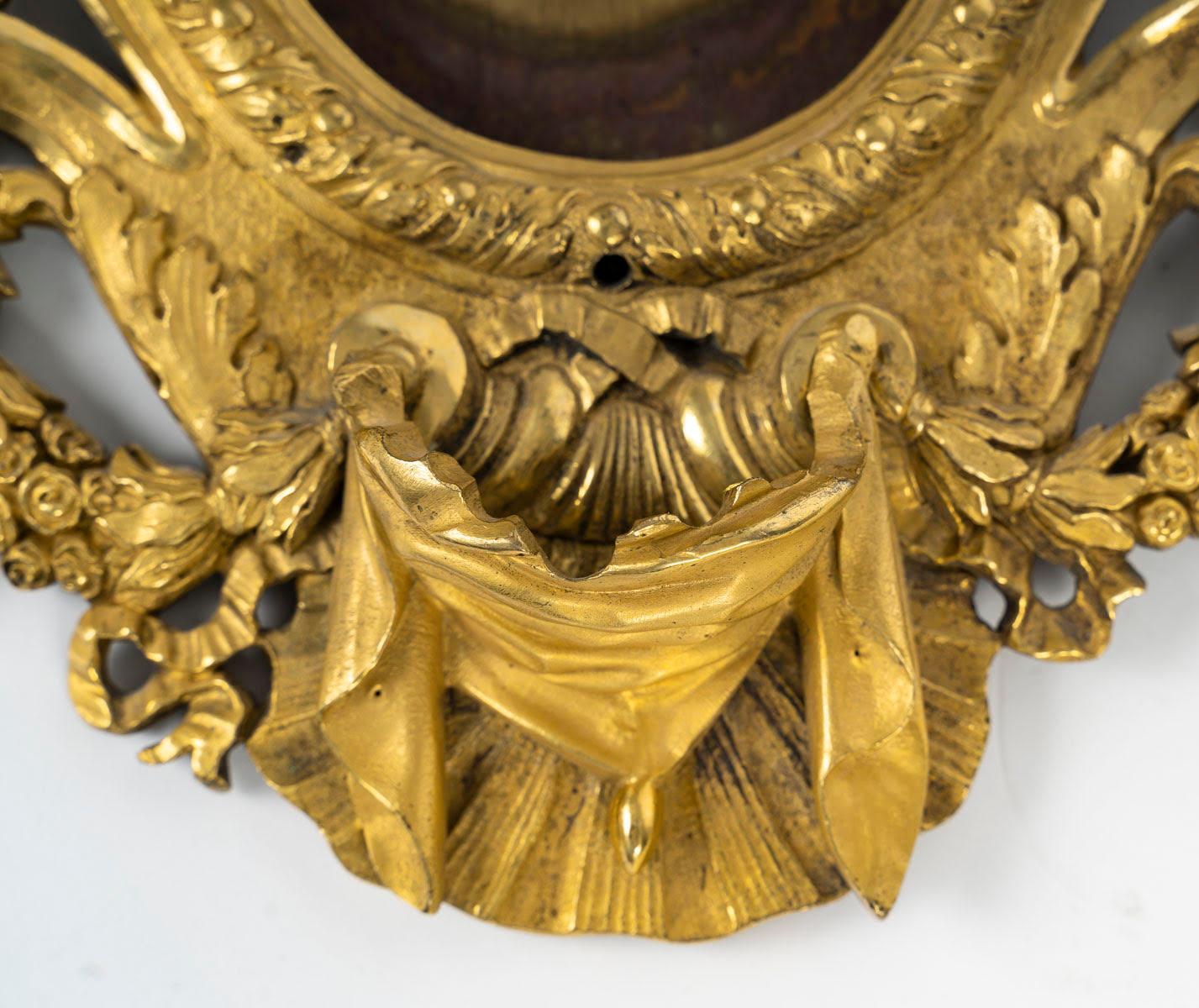 Estuche y marco de fotos de bronce dorado de mercurio del siglo XVIII. Dorado en venta
