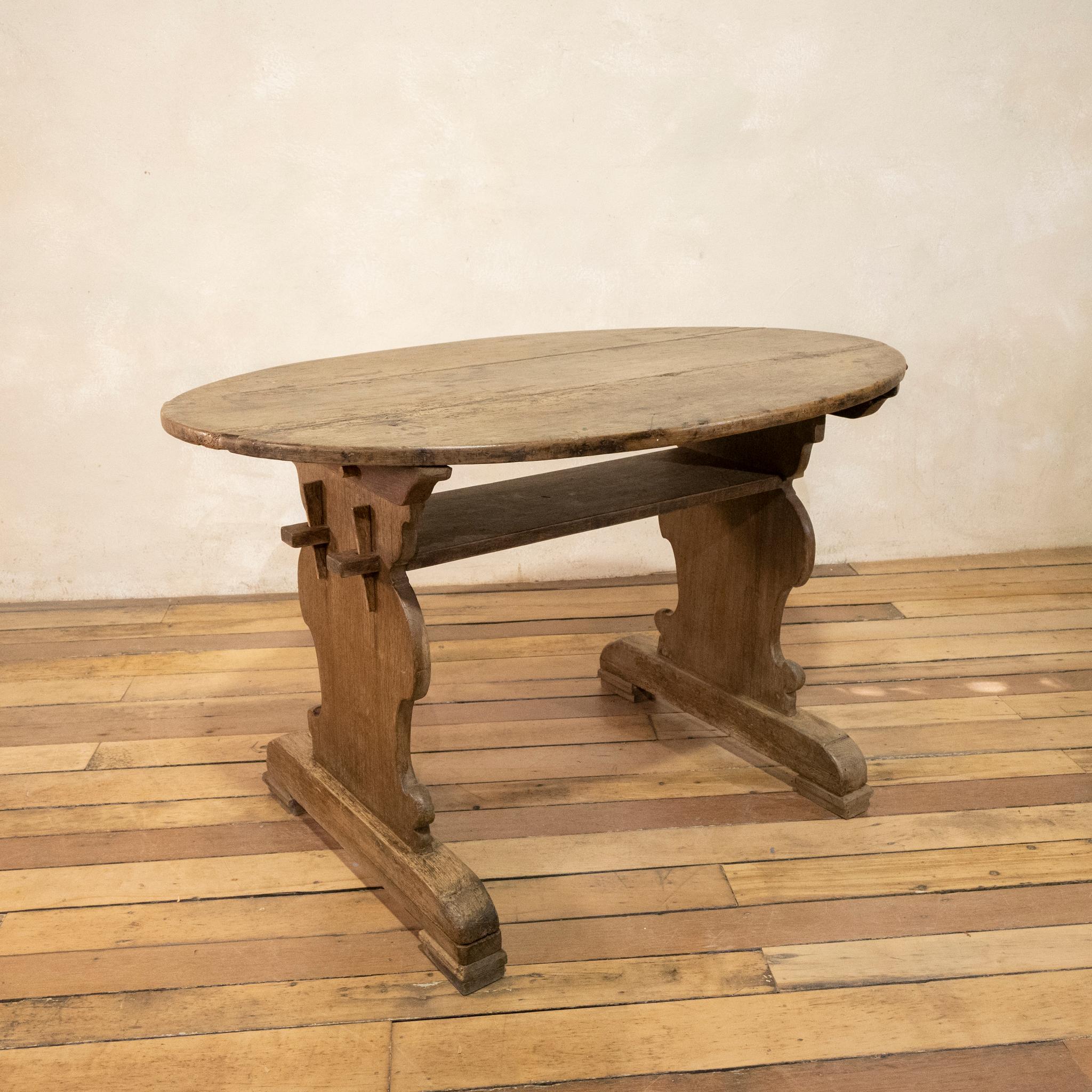 18th Century Oval Swedish Walnut Bockboard Table 7