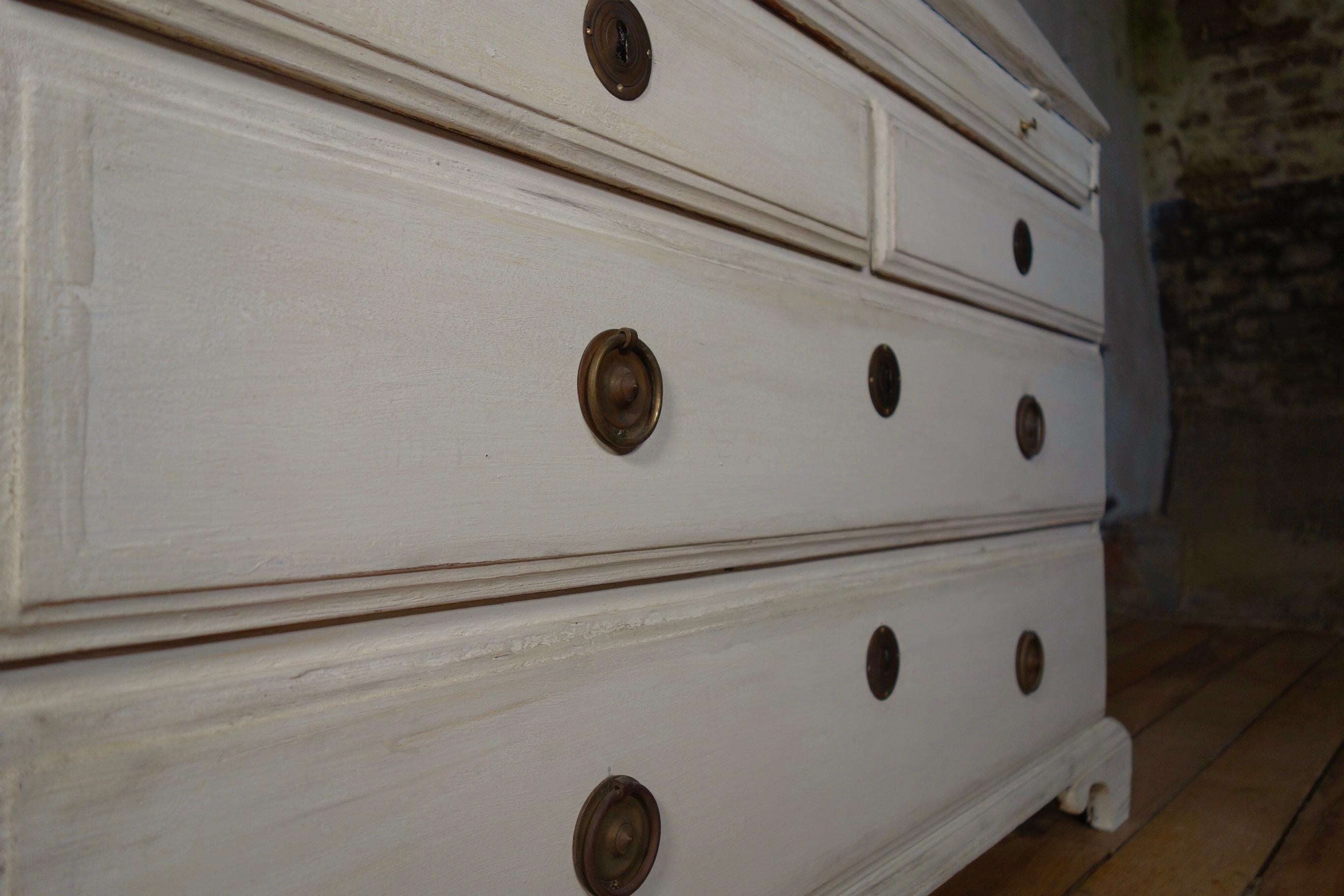 18th Century Painted Gustavian Swedish Bureaux Glazed Bookcase - White  In Good Condition In Basingstoke, Hampshire