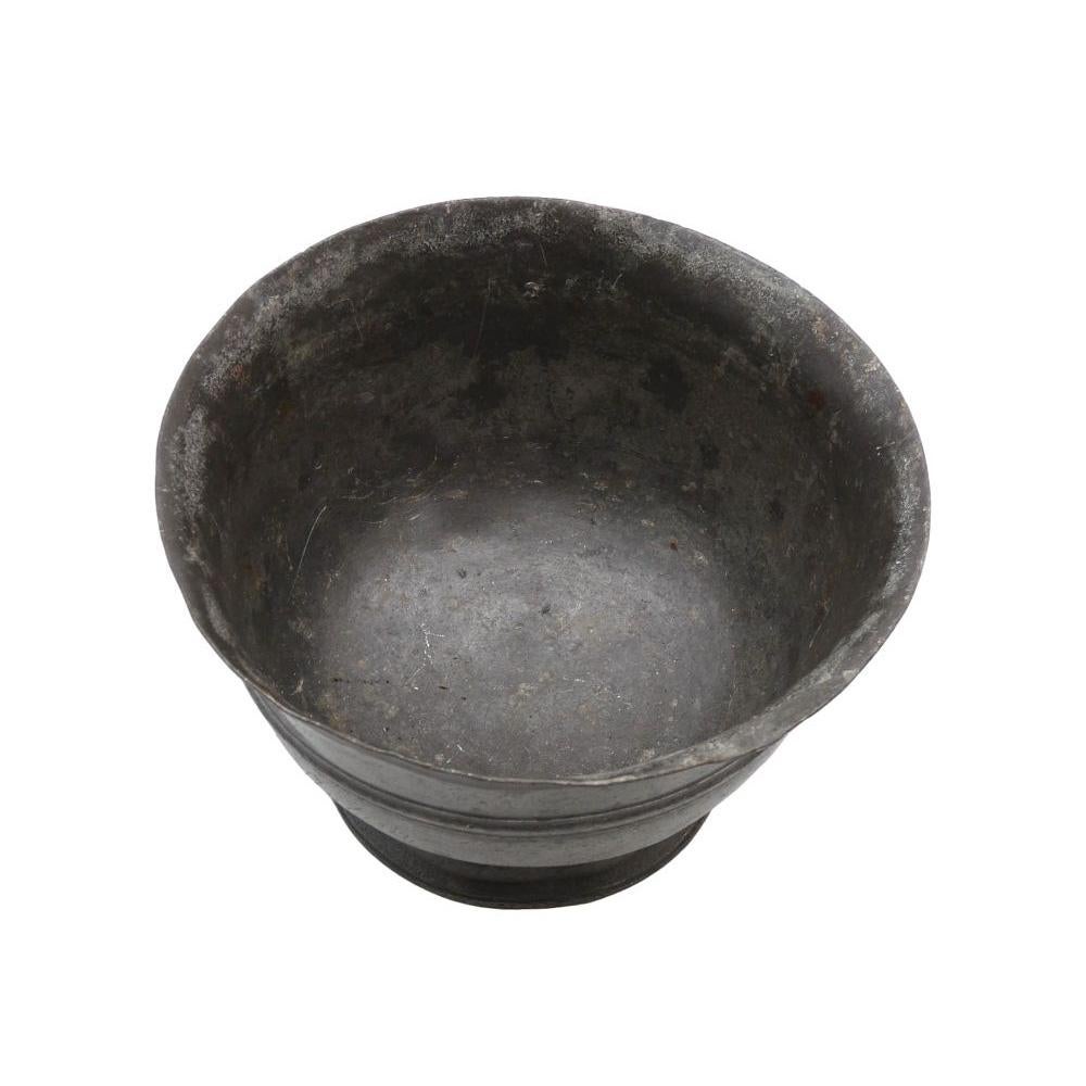 An 18th Century Pewter Beit Cholim Charity Bowl For Sale 1