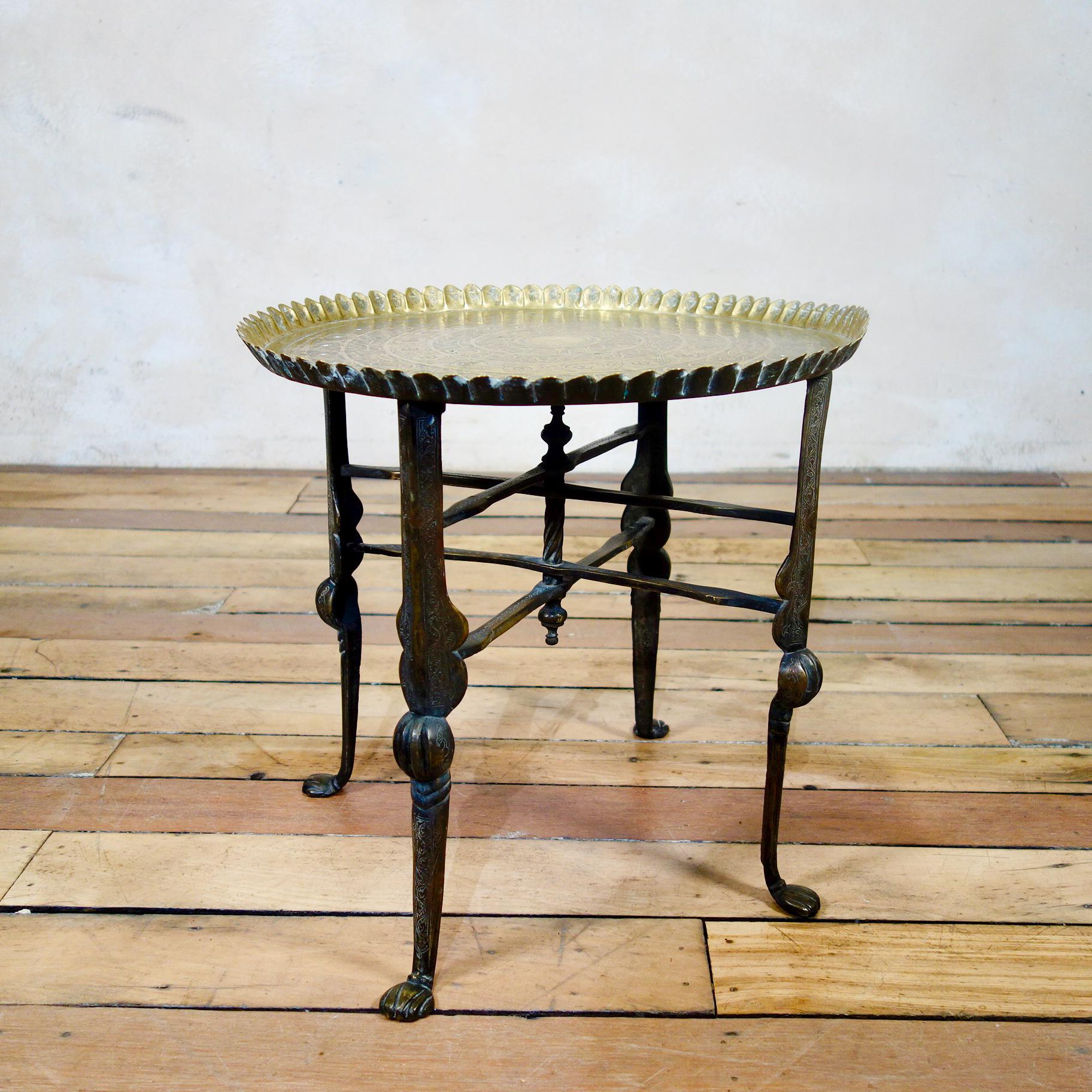 18th Century Small Moorish Brass Tray Top Folding Table In Good Condition In Basingstoke, Hampshire