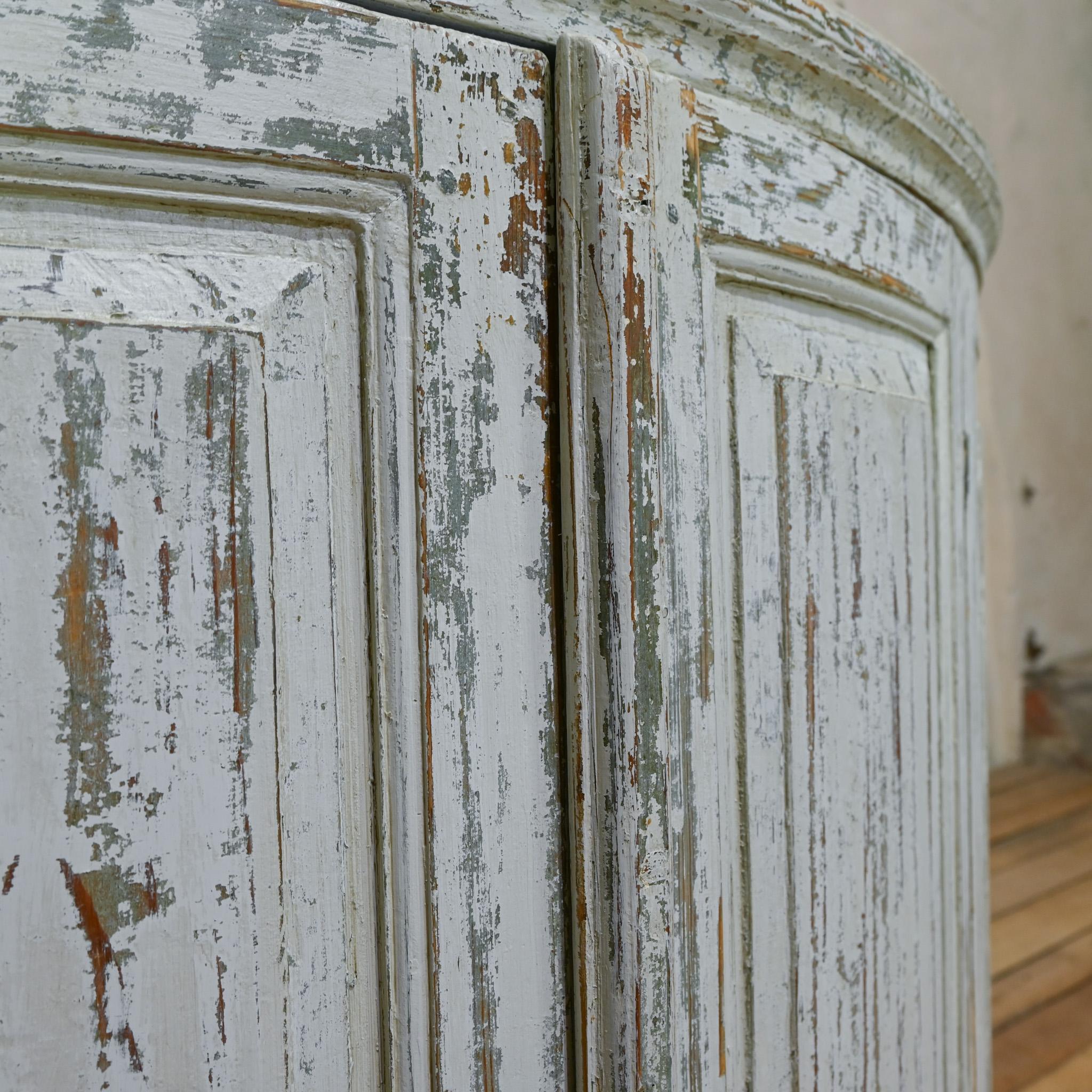 An 18th Century Swedish Gustavian Corner Cupboard For Sale 6
