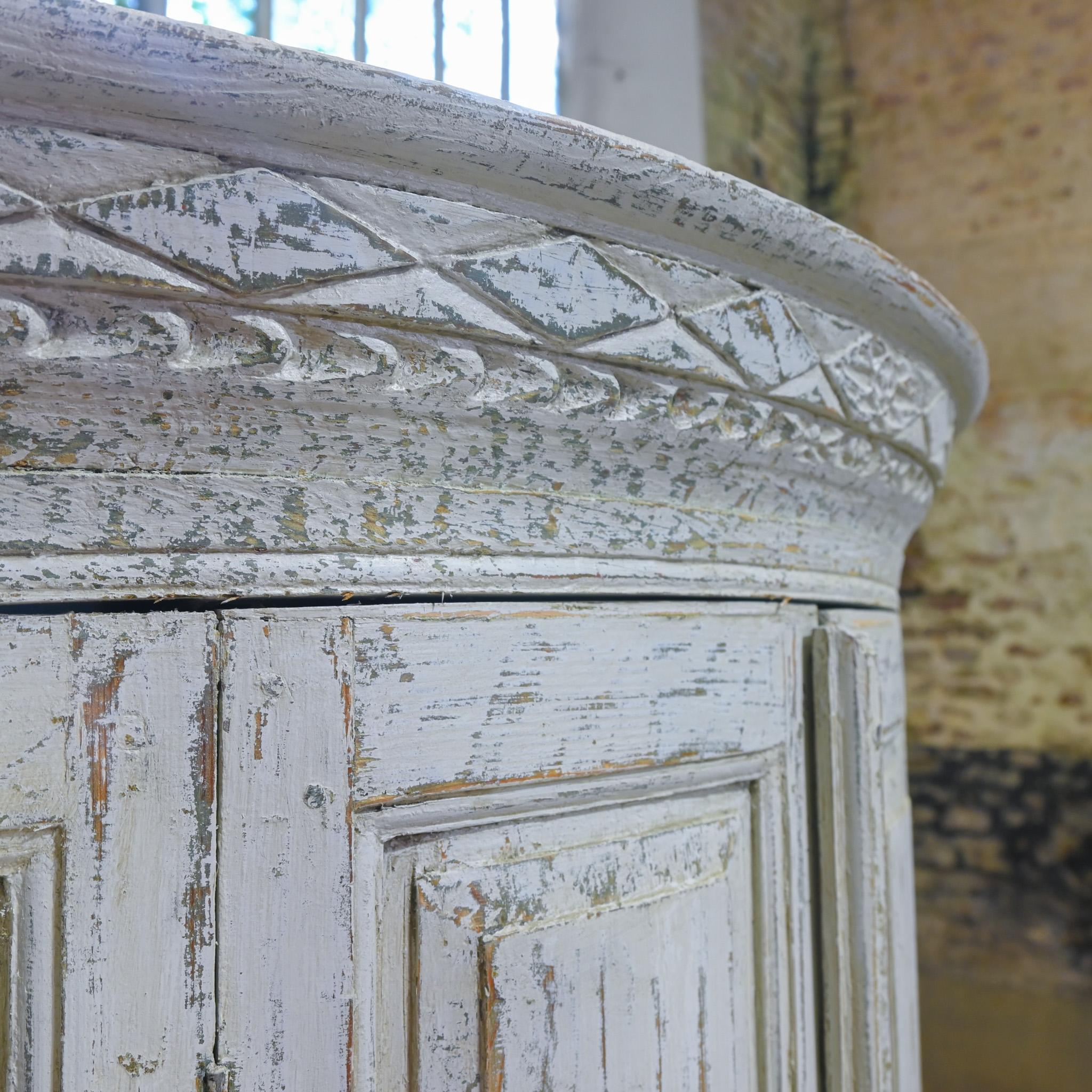 Painted An 18th Century Swedish Gustavian Corner Cupboard For Sale